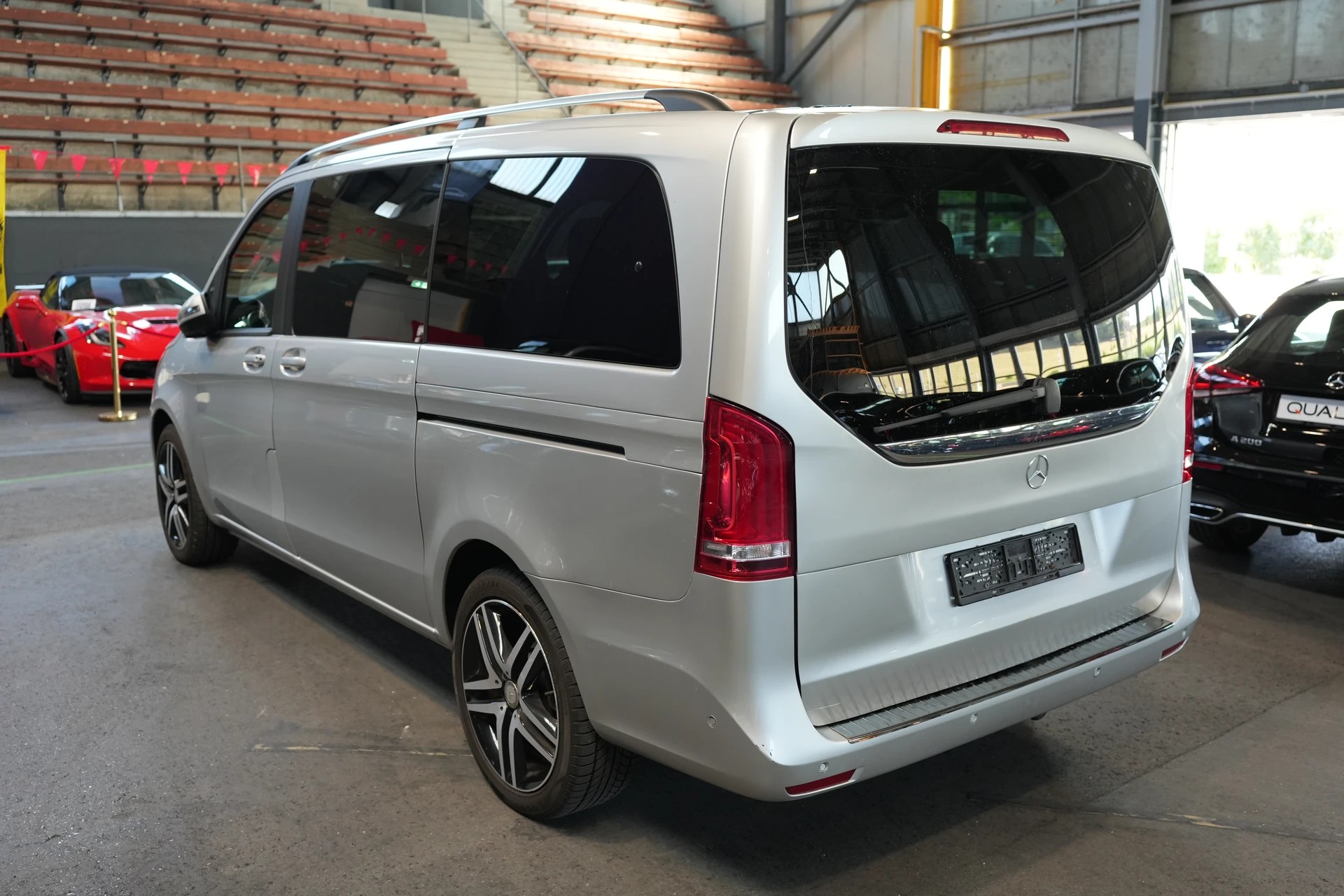 MERCEDES-BENZ V 250 d lang 4Matic 7G-Tronic-showroom-element-2