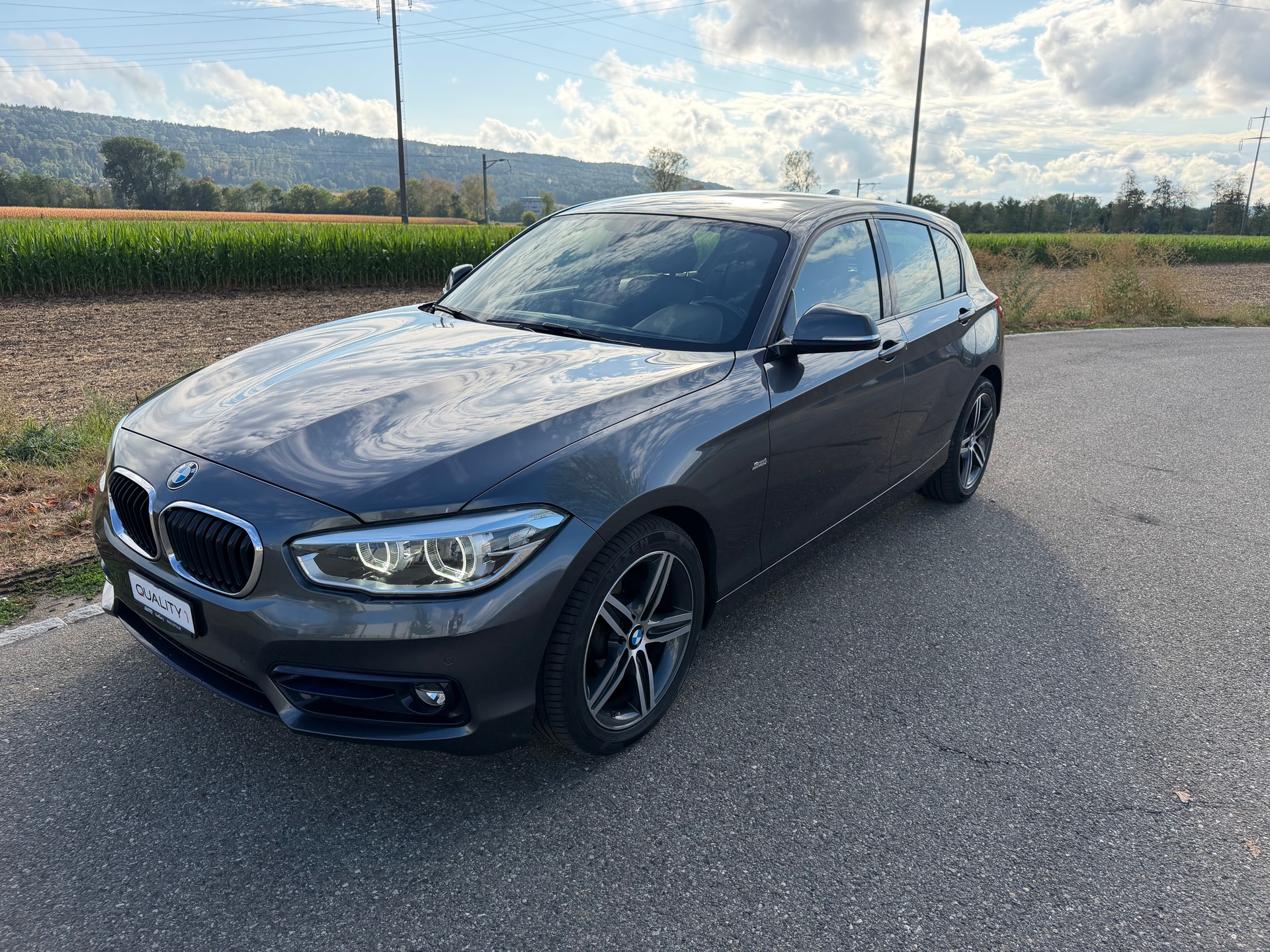 BMW 118i Edition Sport Line Steptronic-showroom-element-1