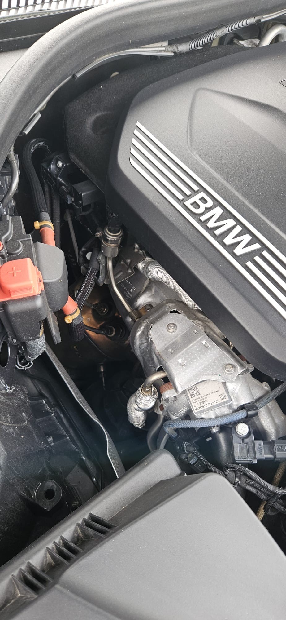 BMW 320d xDrive Touring M Sport Steptronic-image-9