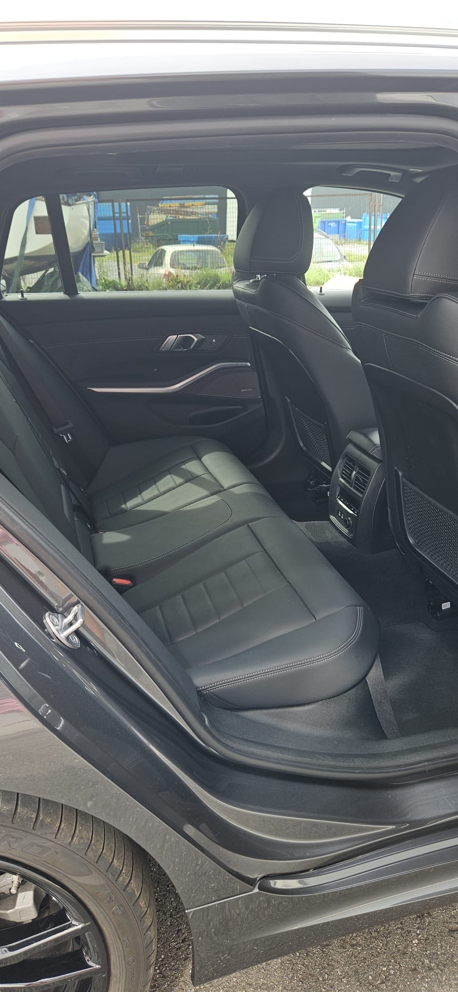 BMW 320d xDrive Touring M Sport Steptronic-image-20