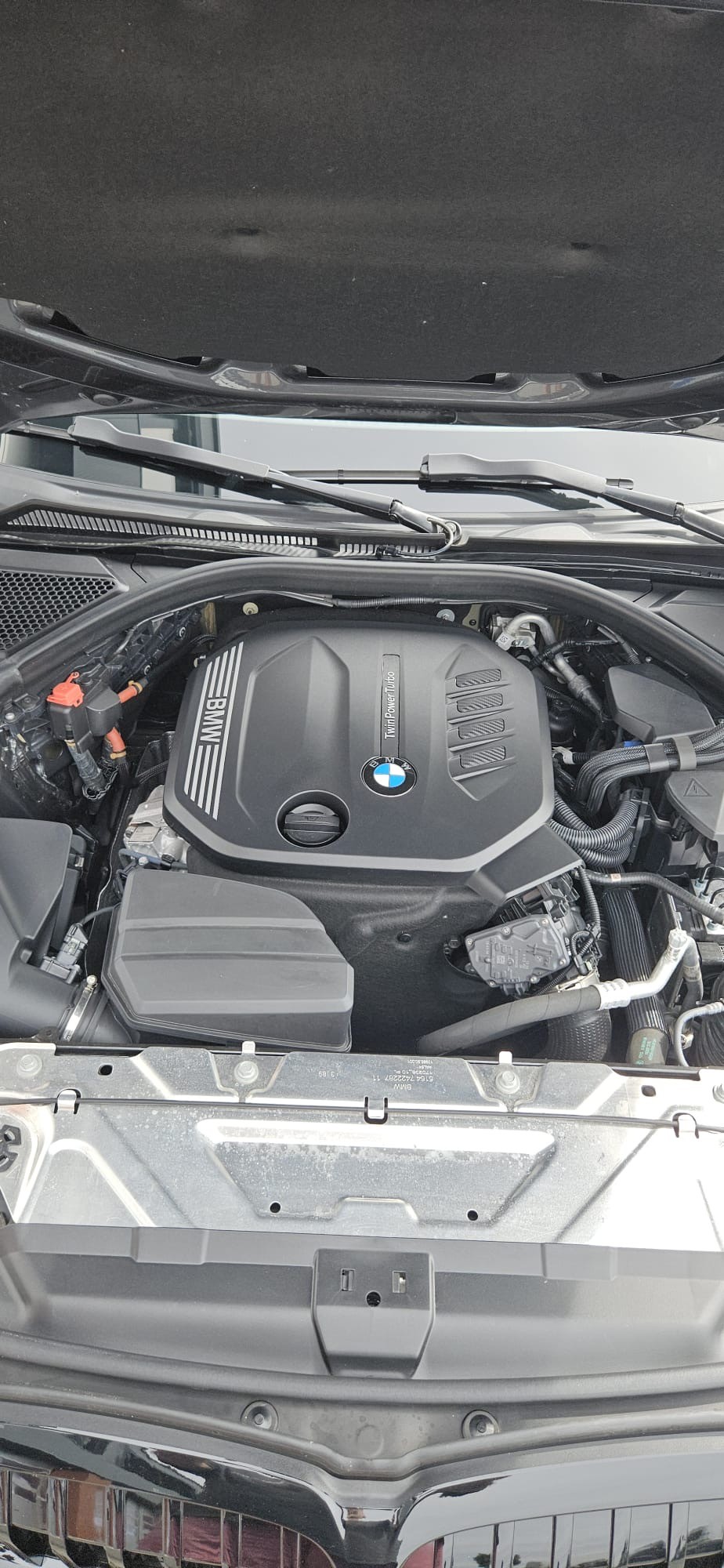 BMW 320d xDrive Touring M Sport Steptronic-image-8