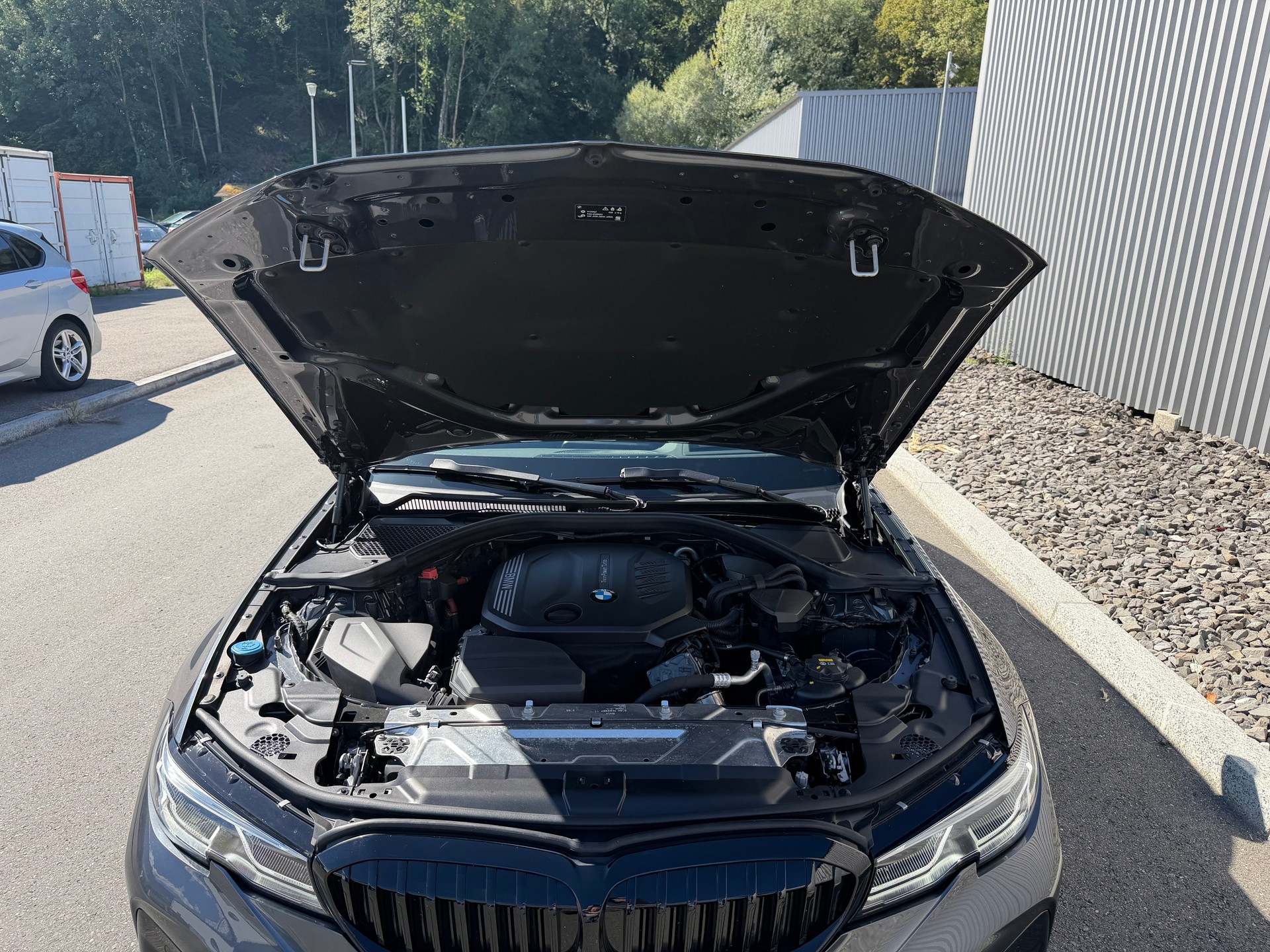 BMW 320d xDrive Touring M Sport Steptronic ATTELAGE 1800kg-image-51