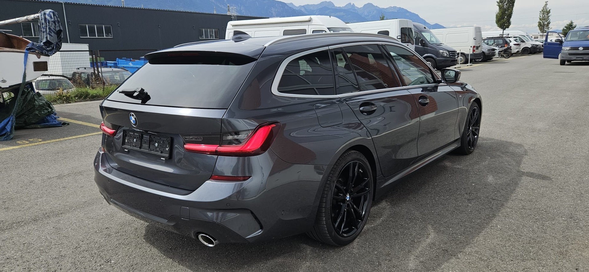 BMW 320d xDrive Touring M Sport Steptronic-image-36