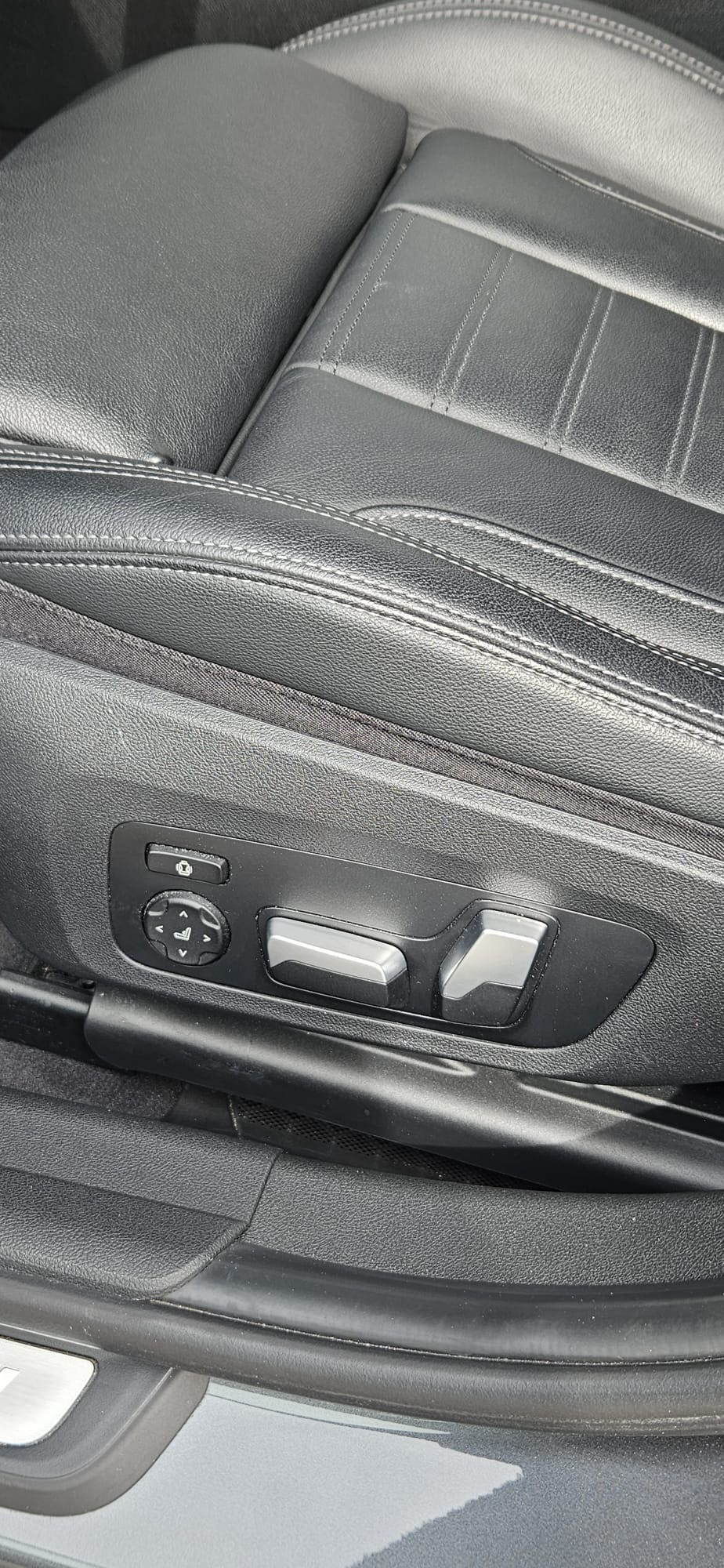 BMW 320d xDrive Touring M Sport Steptronic-image-30