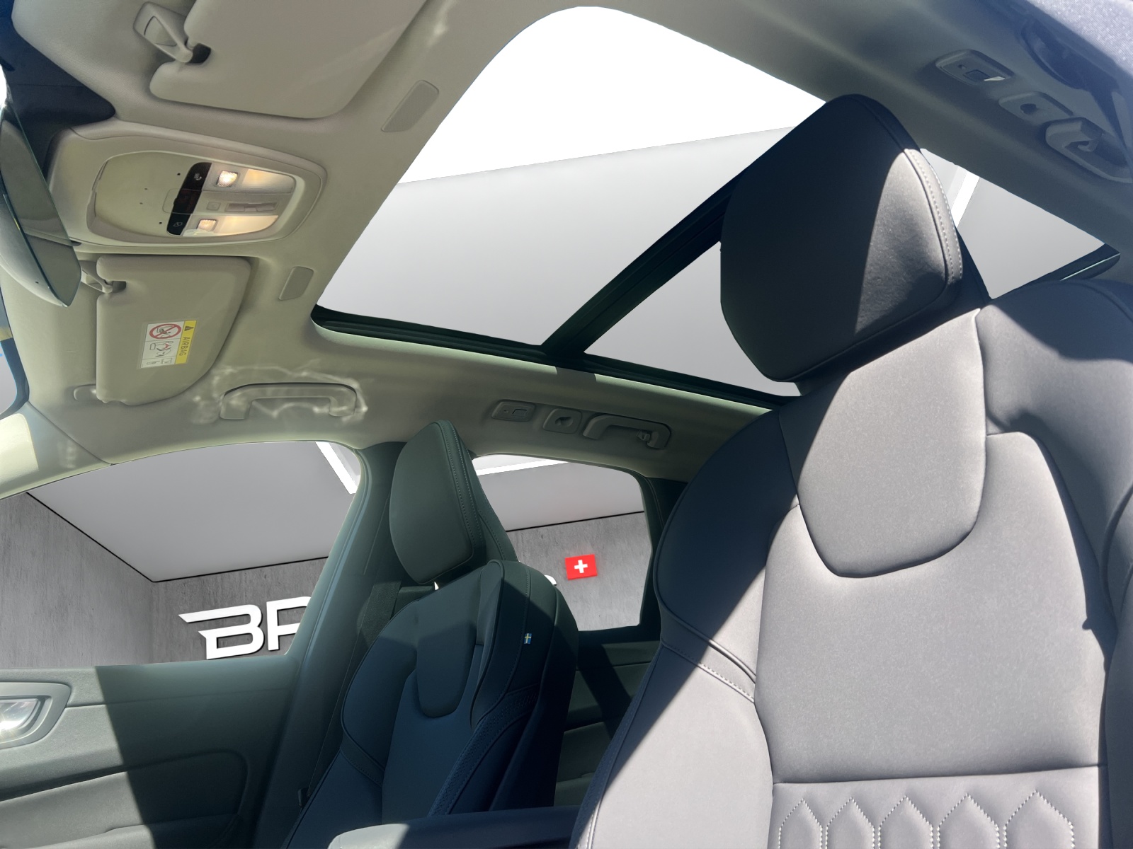 VOLVO XC60 T6 eAWD PluginHybrid Ultra Dark Geartronic-image-14