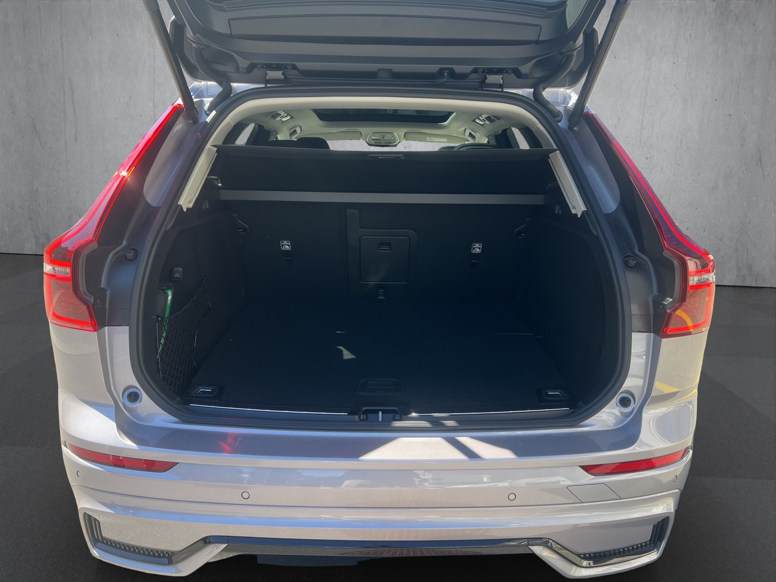 VOLVO XC60 T6 eAWD PluginHybrid Ultra Dark Geartronic-image-13