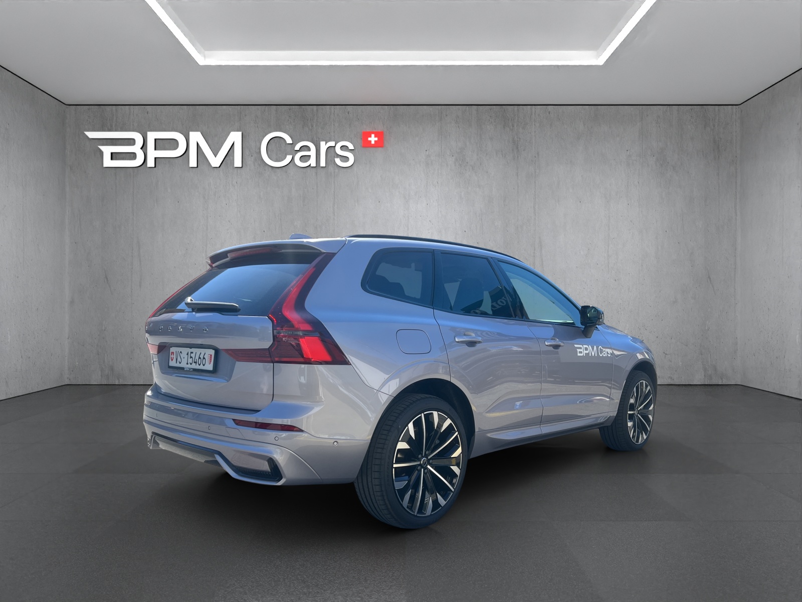 VOLVO XC60 T6 eAWD PluginHybrid Ultra Dark Geartronic-showroom-element-3