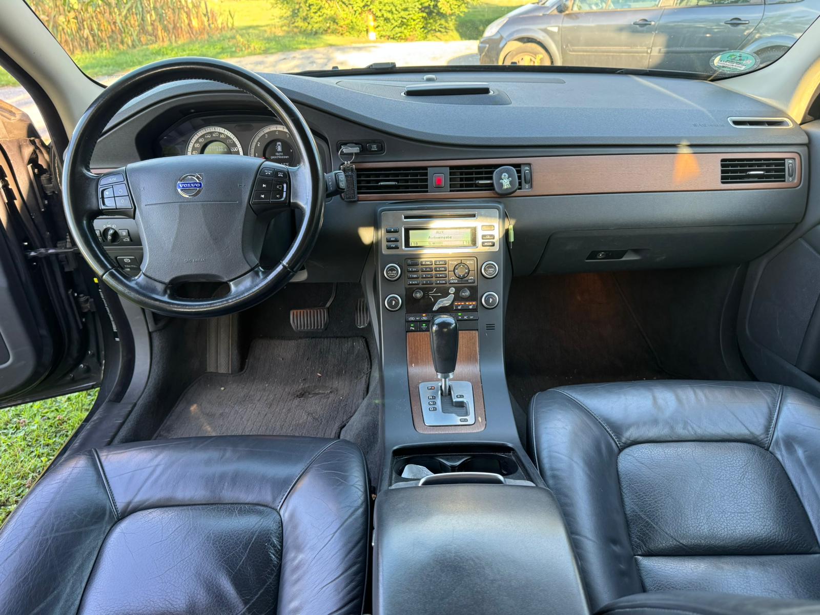VOLVO V70 2.5T Summum Geartronic-image-9
