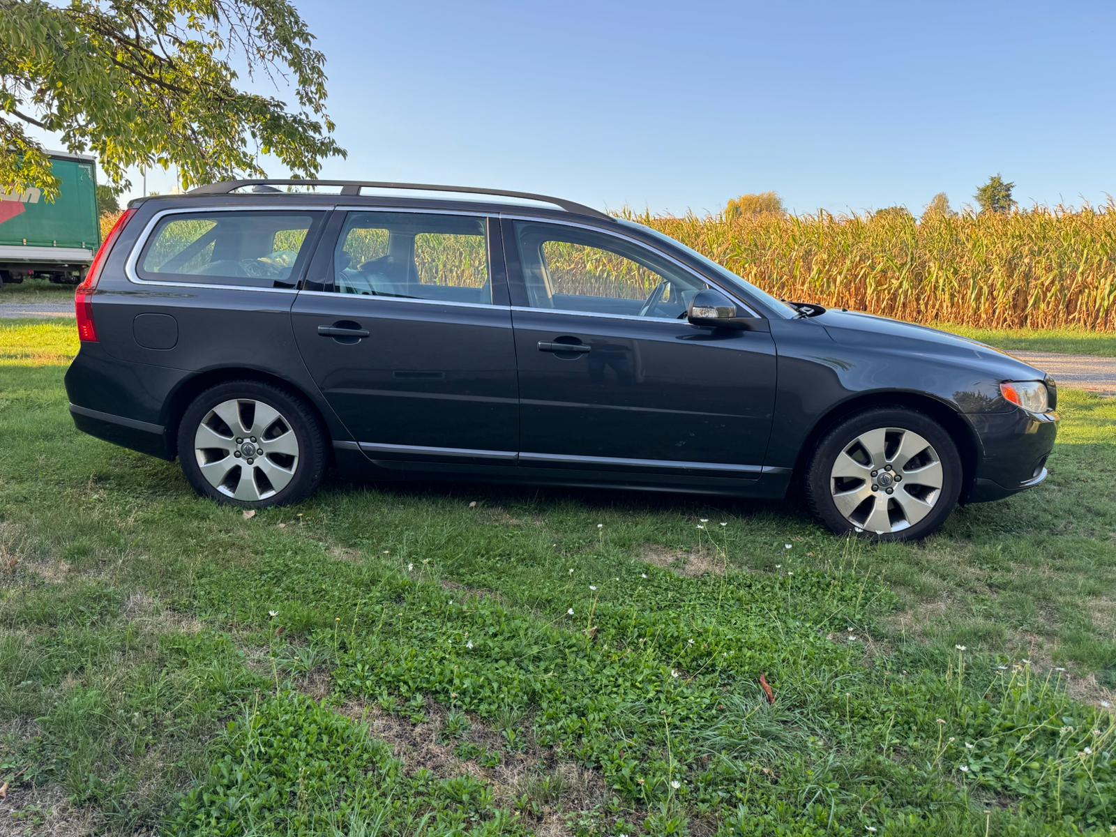 VOLVO V70 2.5T Summum Geartronic-image-4