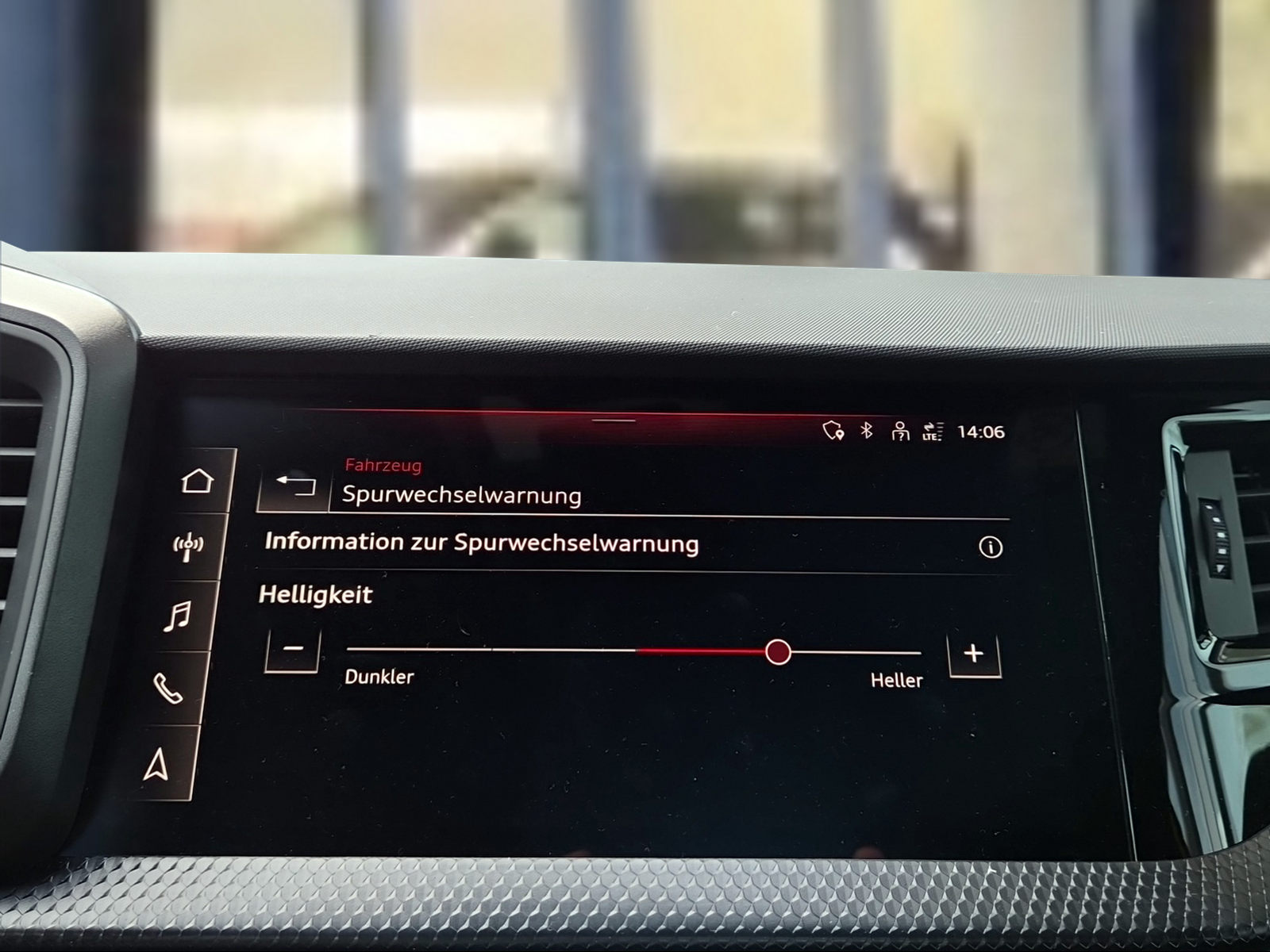 AUDI A1 Sportback 30 TFSI Attraction S-tronic Pythongelb Metallic-image-14
