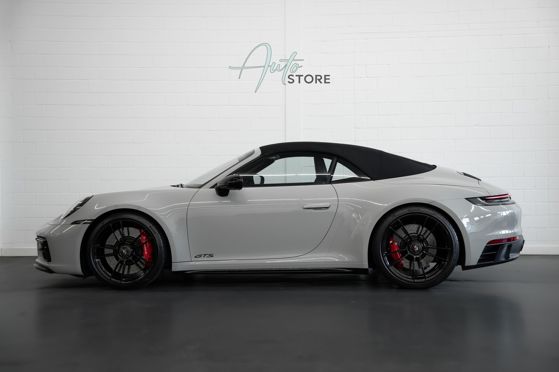 PORSCHE 911 Carrera GTS Cabriolet PDK-showroom-element-3