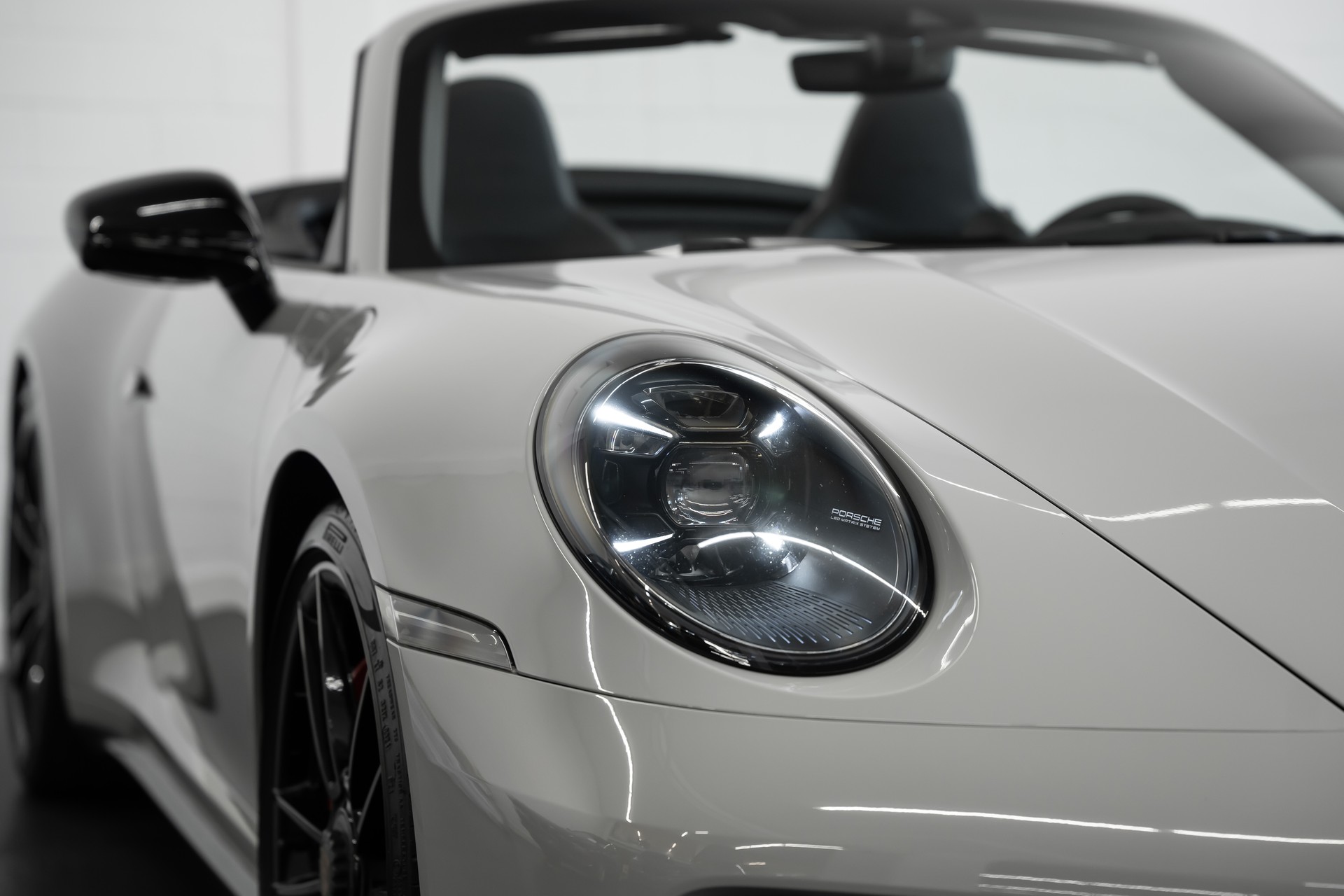 PORSCHE 911 Carrera GTS Cabriolet PDK-image-6