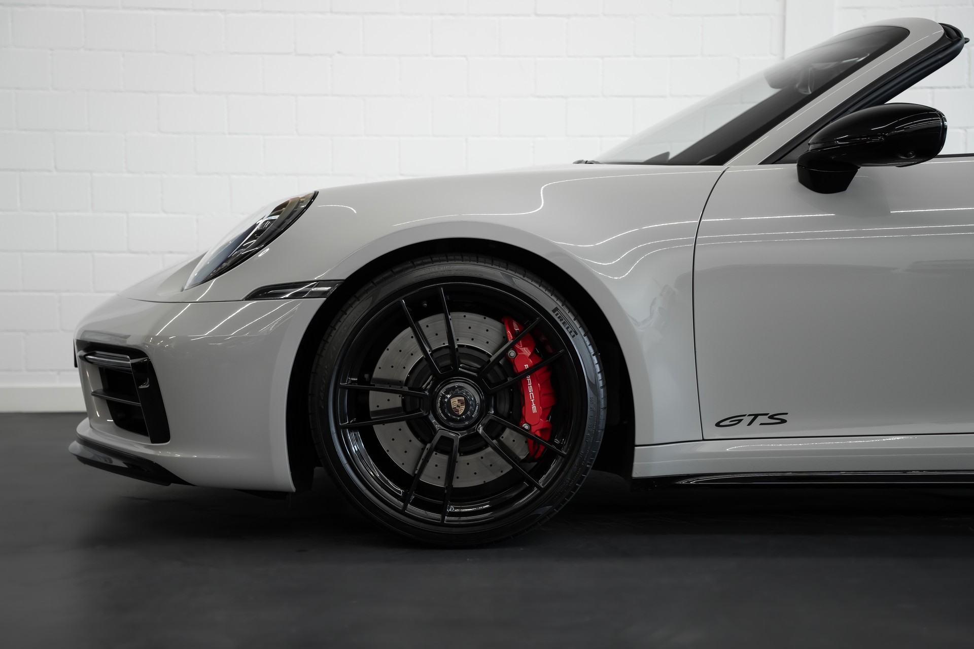 PORSCHE 911 Carrera GTS Cabriolet PDK-image-29