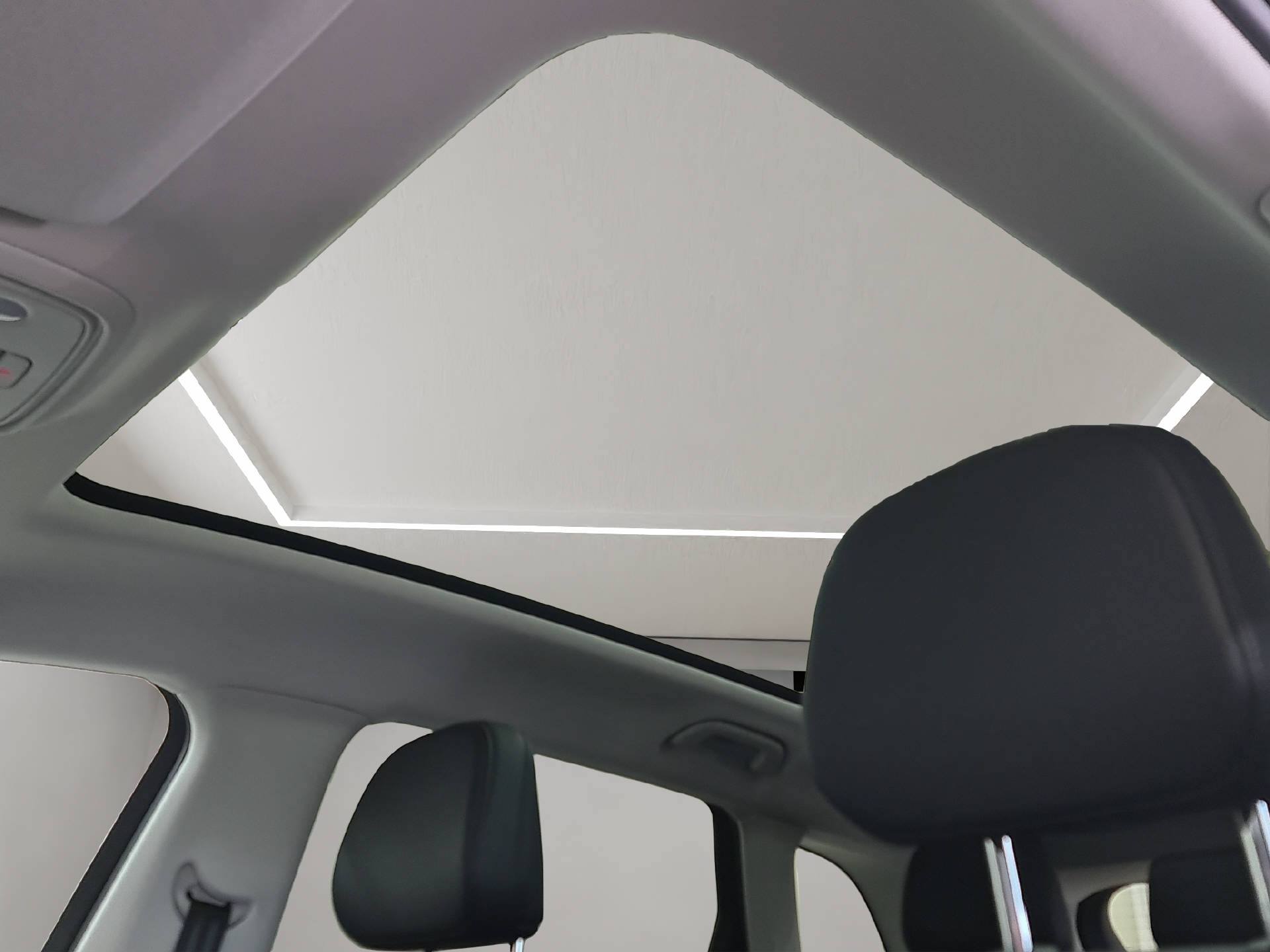 LEAPMOTOR C10 EV AWD 598 PS-image-12