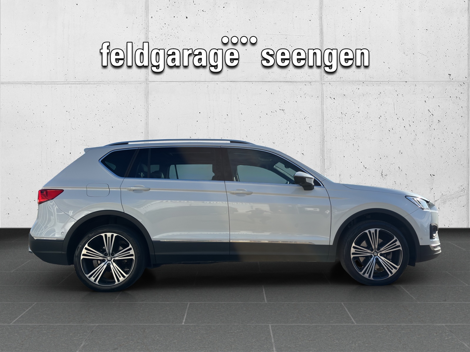 SEAT Tarraco 2.0TSI Xcellence 4Drive DSG mit 7 Sitzen, Panorama-Ausstell-/Schiebedach & Winterräder-showroom-element-3