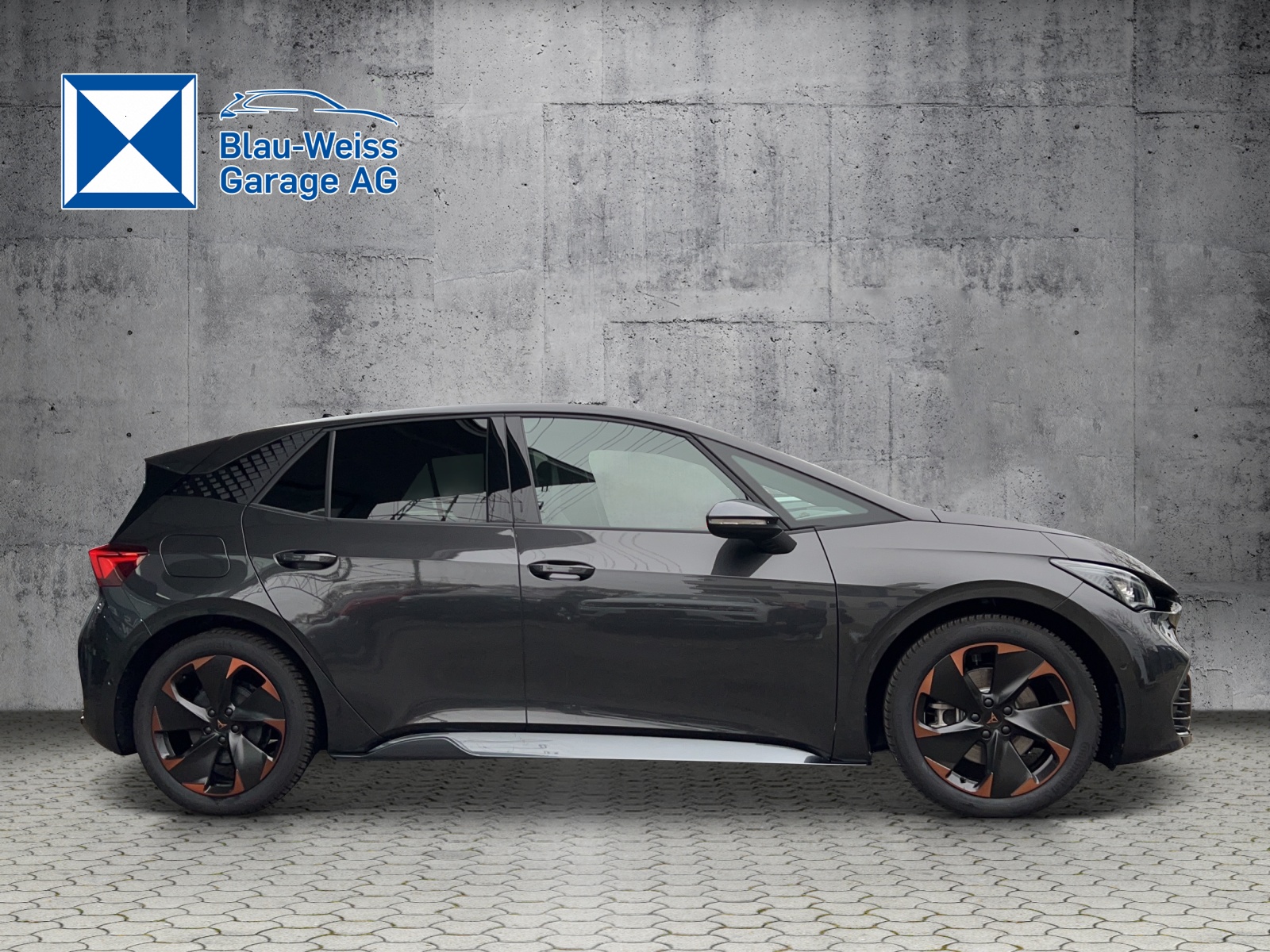 CUPRA Born 58 kWh-showroom-element-3