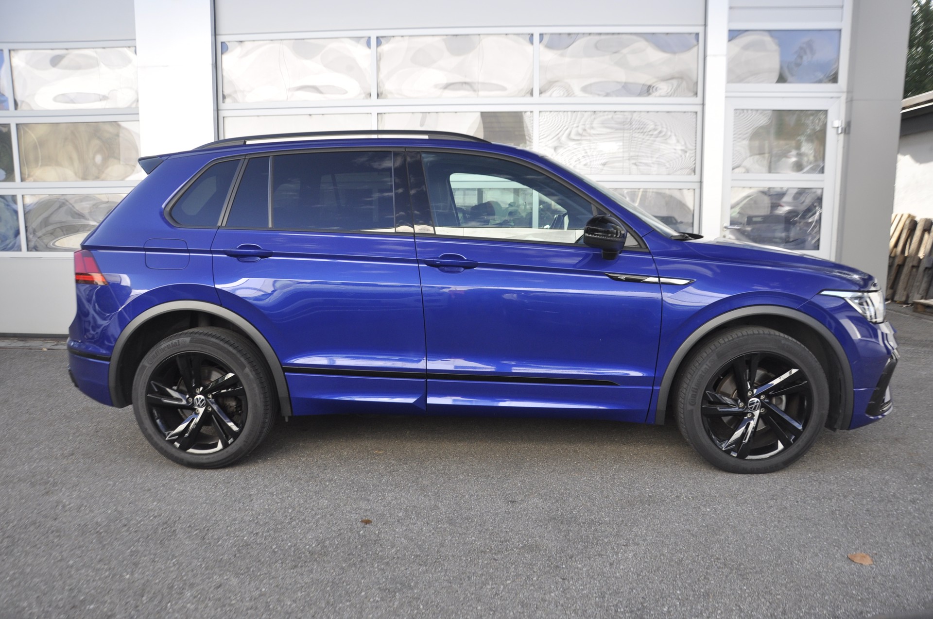 VW Tiguan 2.0 TDI SCR R-Line 4Motion DSG-image-1
