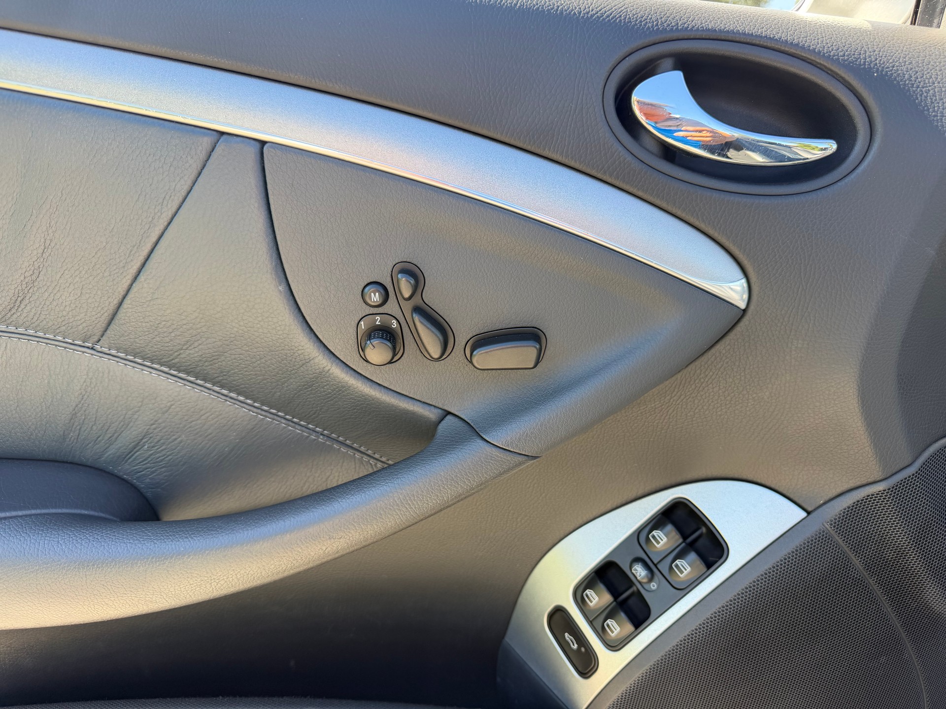 MERCEDES-BENZ CABRIO "CLK 55 AMG" AVANTGARDE AUTOMAT. TOP ZUSTAND !! KULT FAHRZEUG. AB MFK VOLL OPTIONEN !! LORINSER RÄDER.-image-29