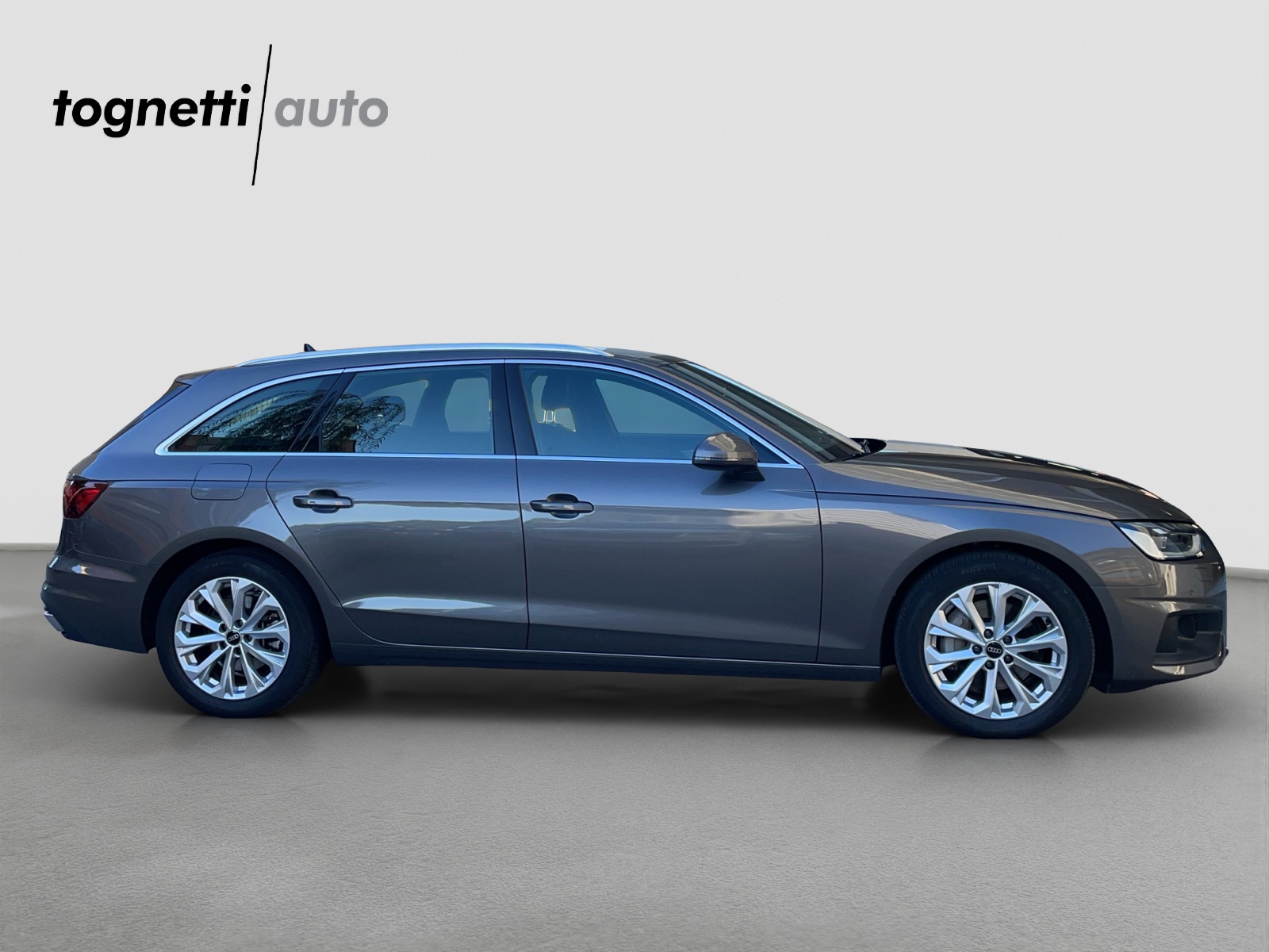 AUDI A4 Avant 40 TDI Attraction quattro S-tronic-showroom-element-2