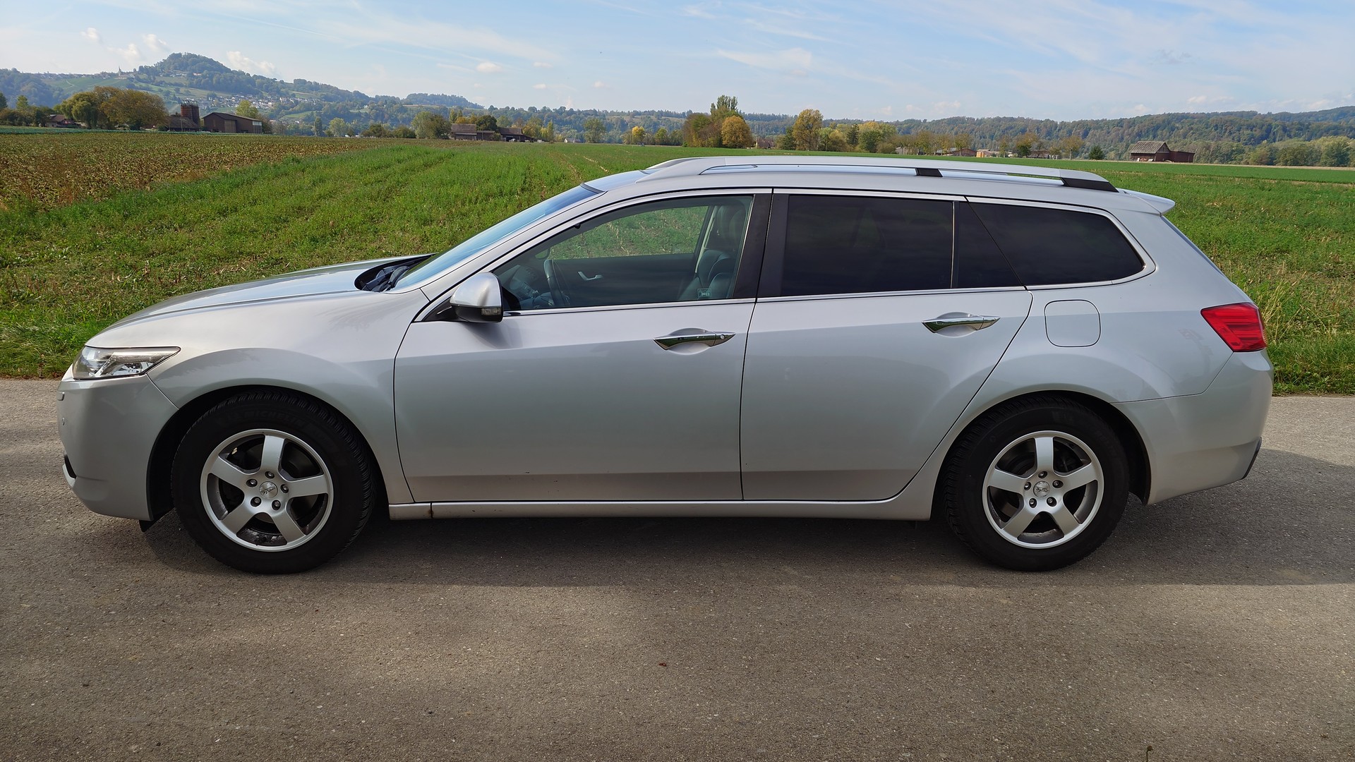 HONDA Accord Tourer 2.2 i-CTDi Executive-showroom-element-2