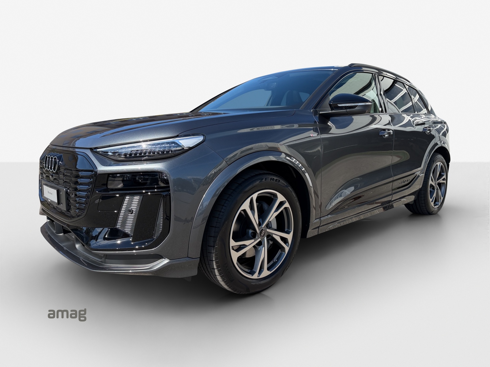 AUDI Q6 e-tron quattro