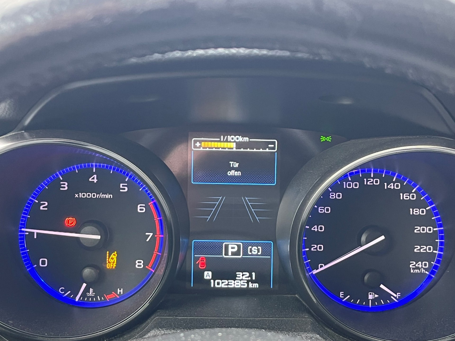 SUBARU Outback 2.5i Swiss AWD Lineartronic-image-2