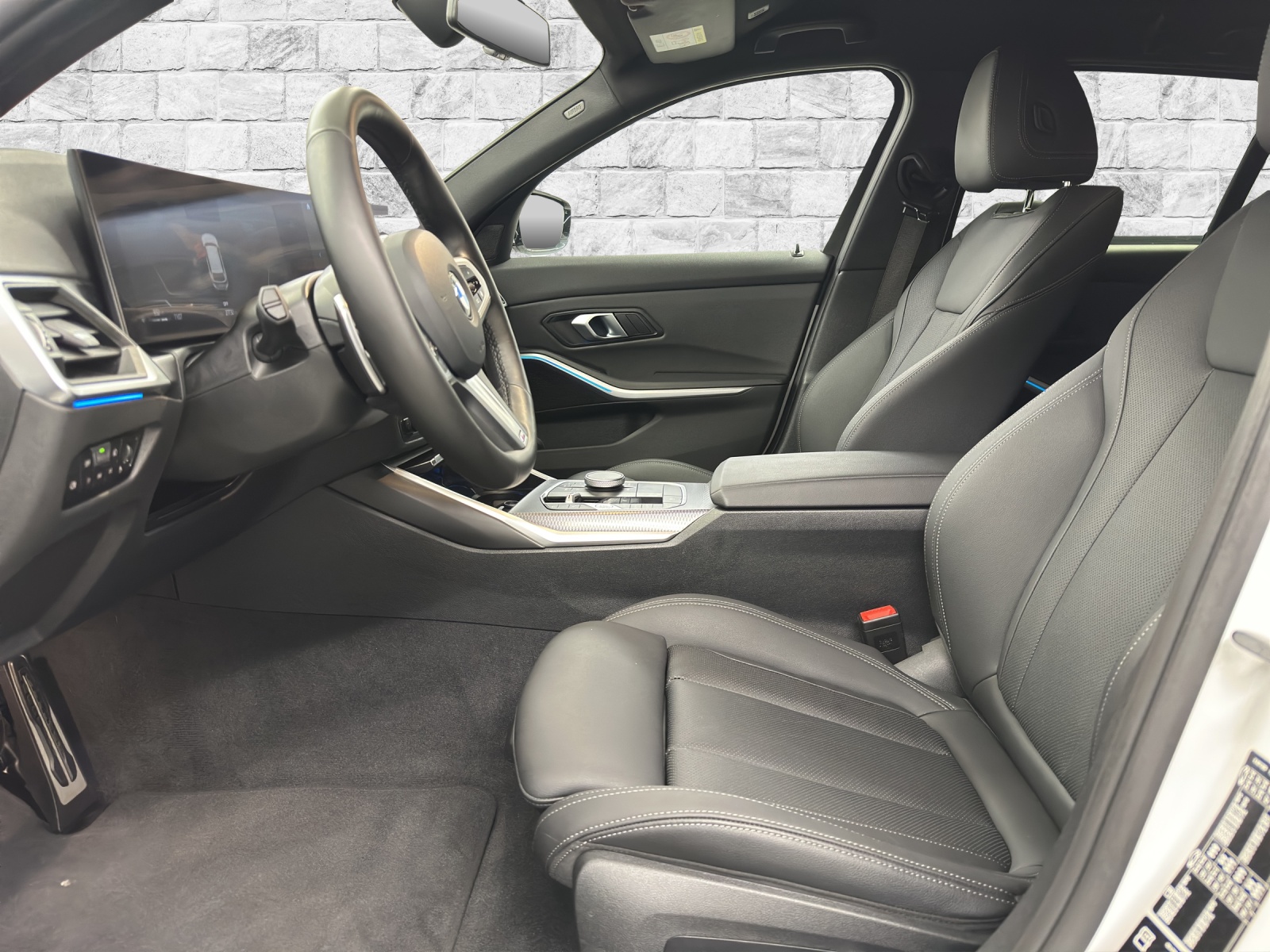 BMW 320d xDr 48V Tour M Sport-image-6