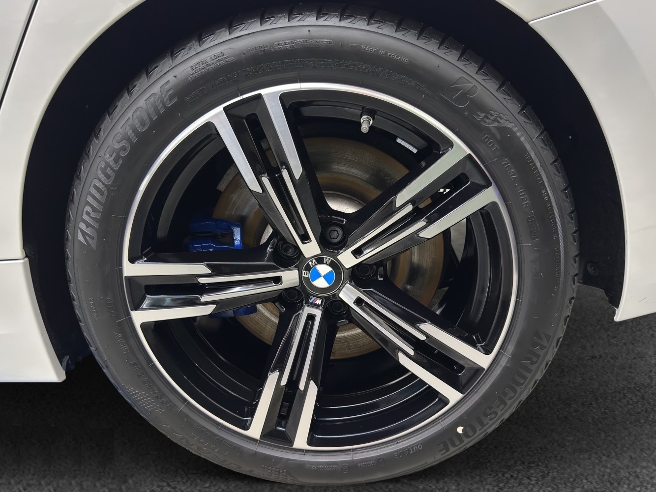 BMW 320d xDr 48V Tour M Sport-image-8