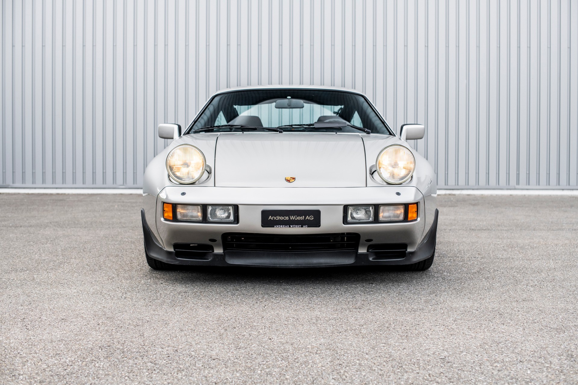 PORSCHE 928 S-image-7