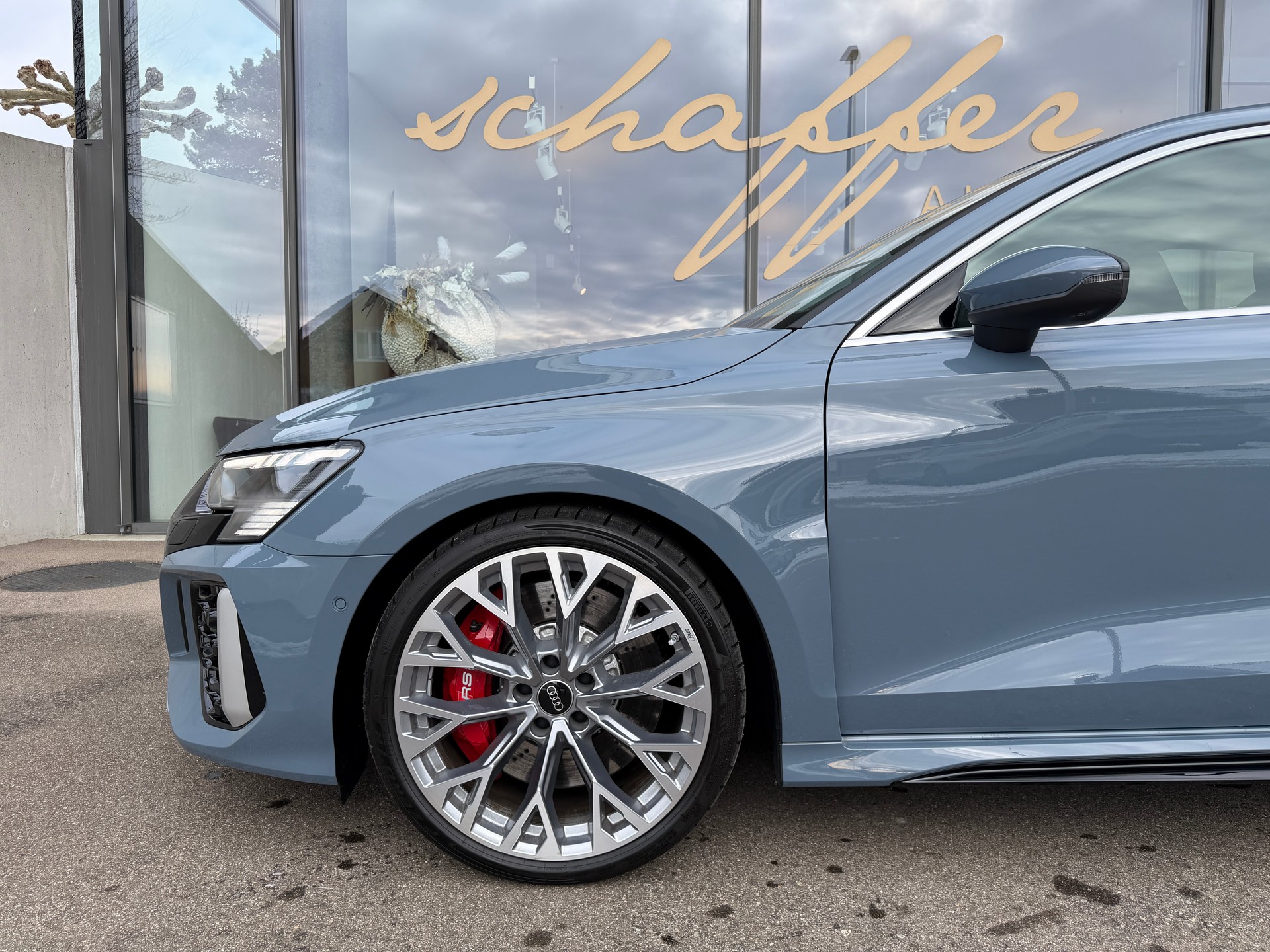 AUDI RS3 Sportback 2.5 TSI quattro S-tronic-image-4