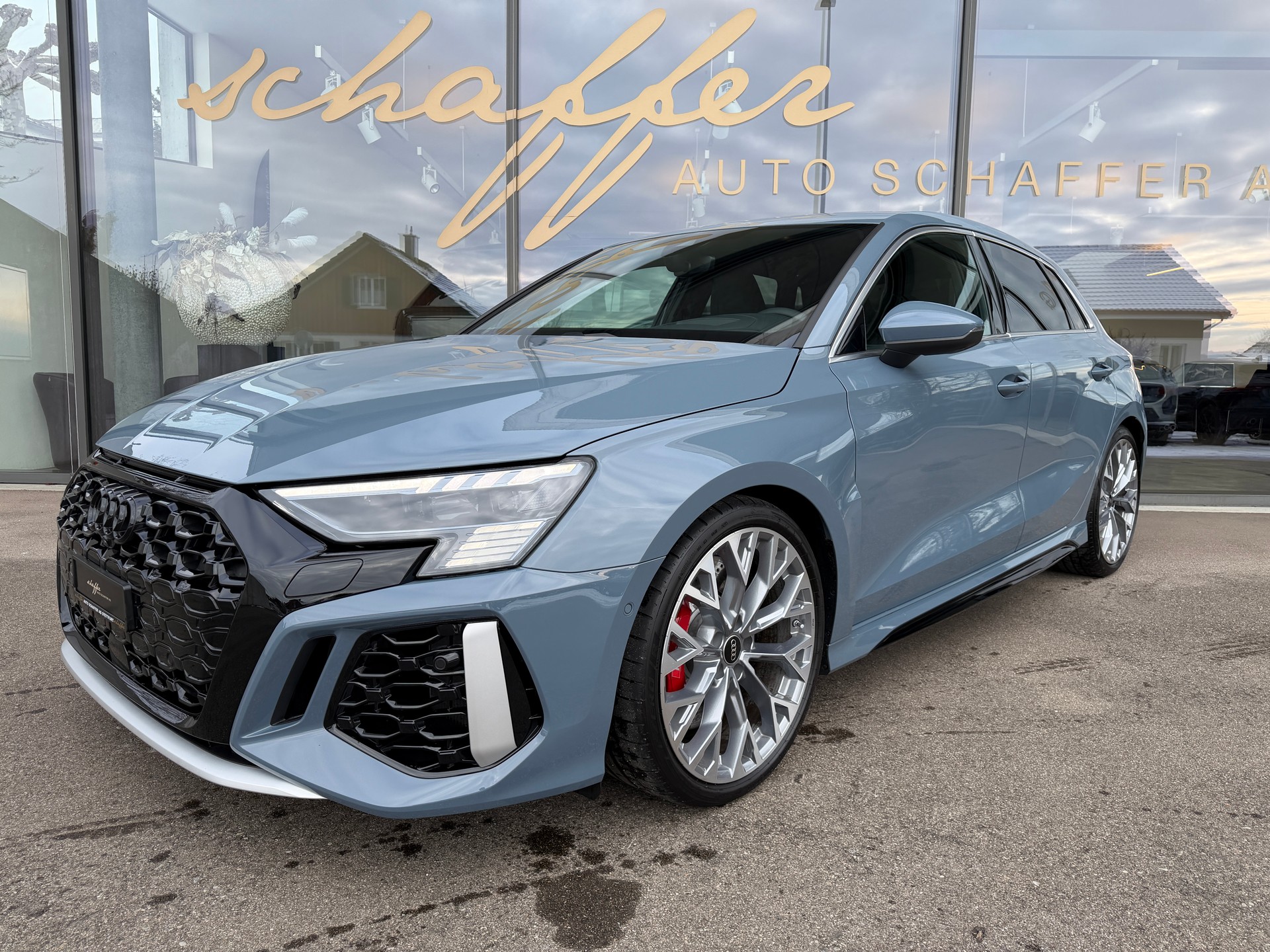 AUDI RS3 Sportback 2.5 TSI quattro S-tronic-showroom-element-1
