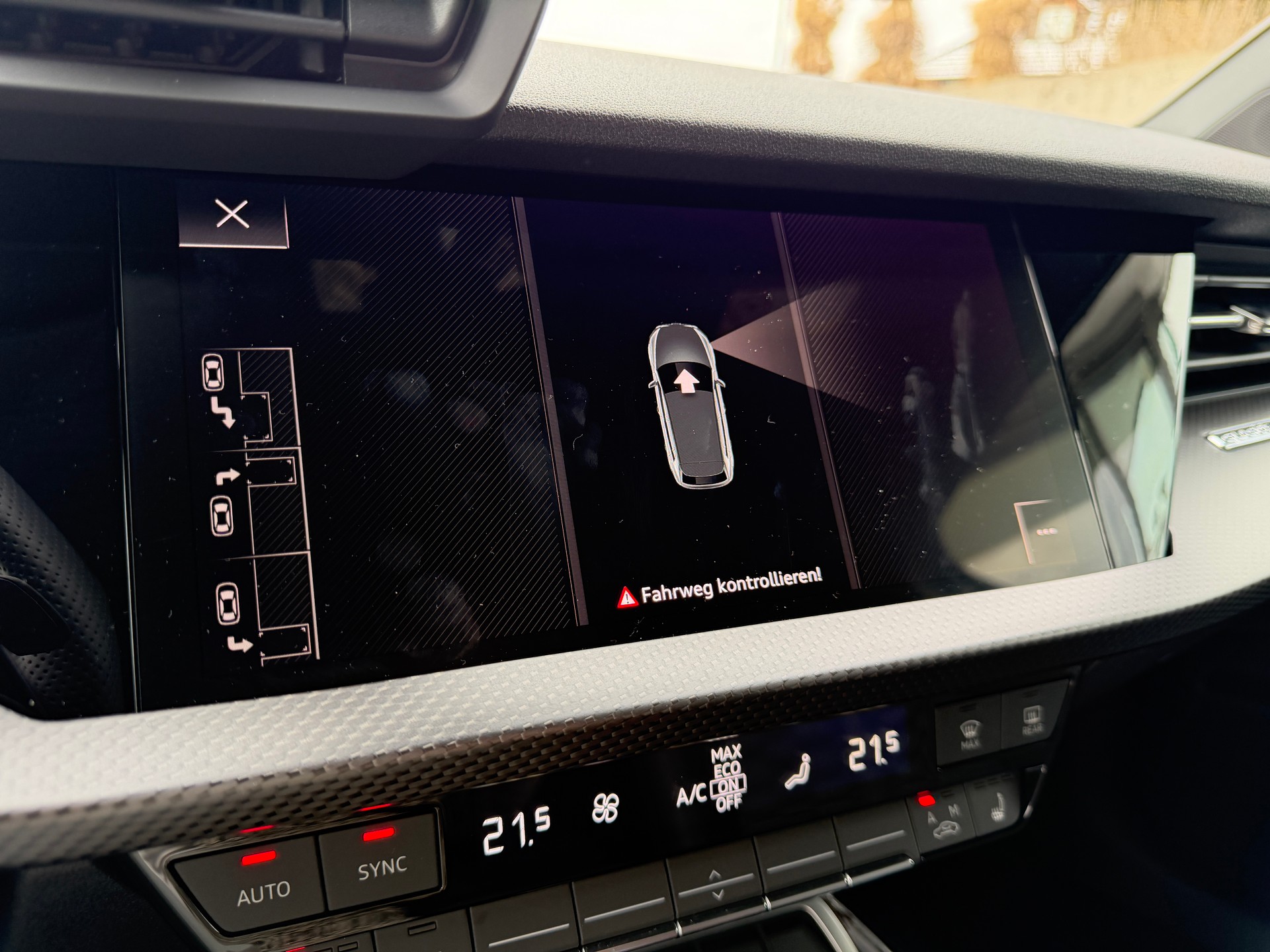 AUDI RS3 Sportback 2.5 TSI quattro S-tronic-image-24
