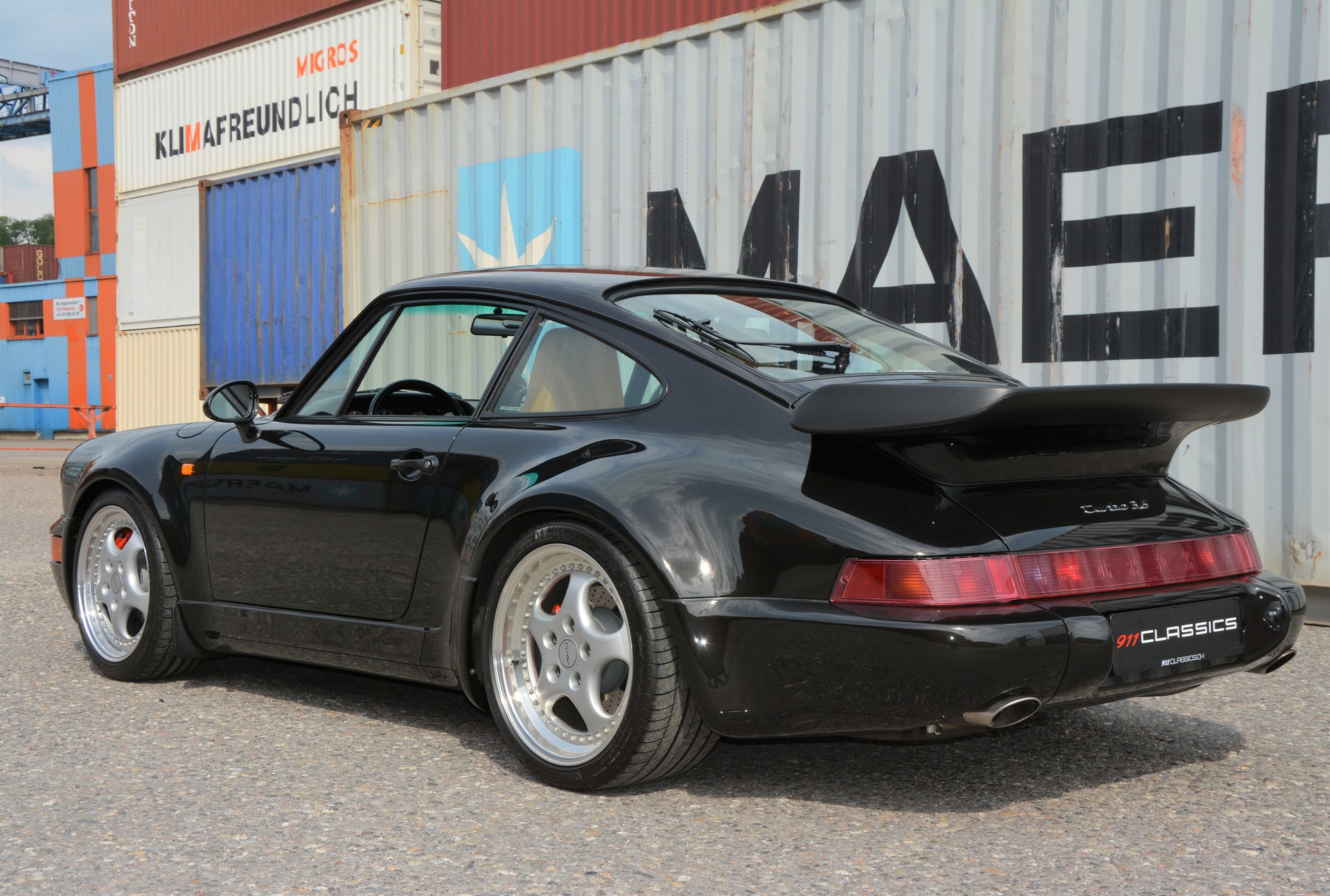 PORSCHE 911 Coupé 3.6 Turbo-image-11