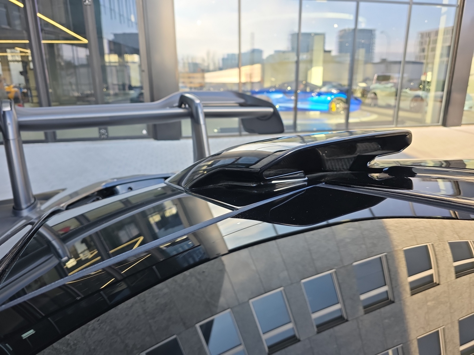 McLAREN SENNA-image-22