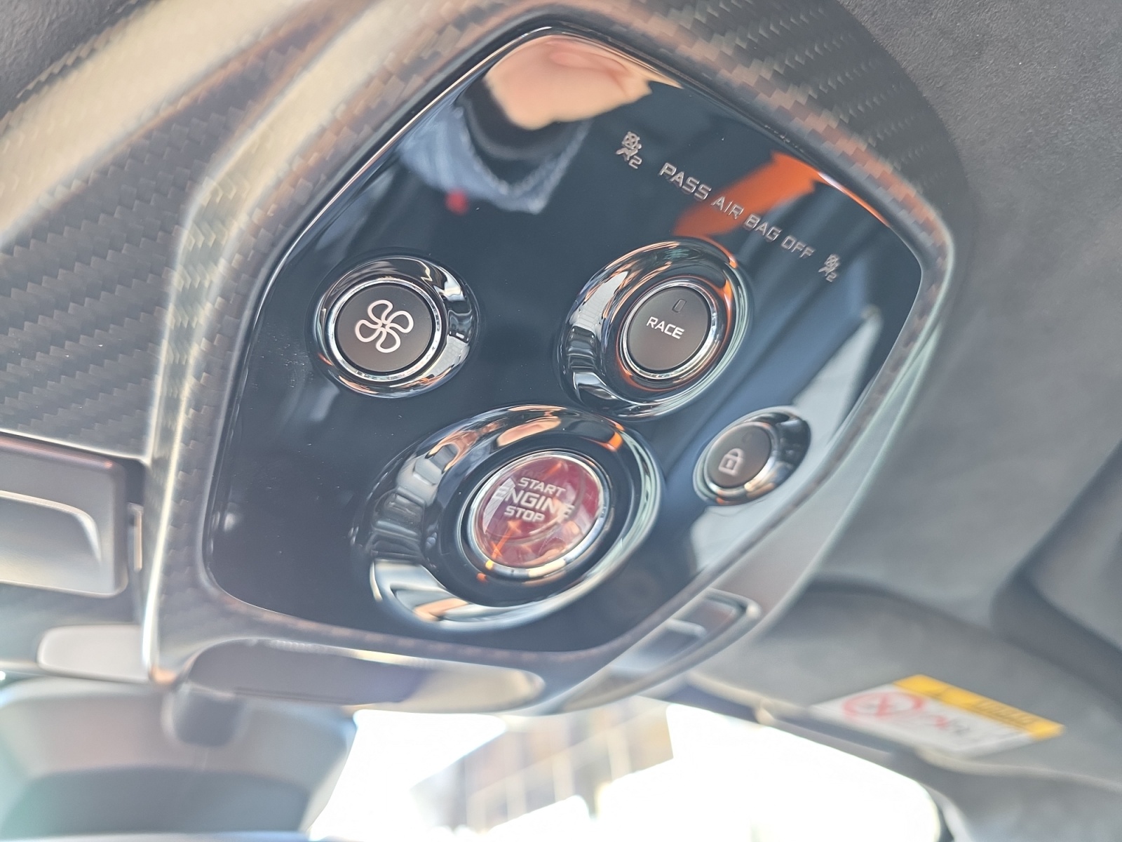 McLAREN SENNA-image-19
