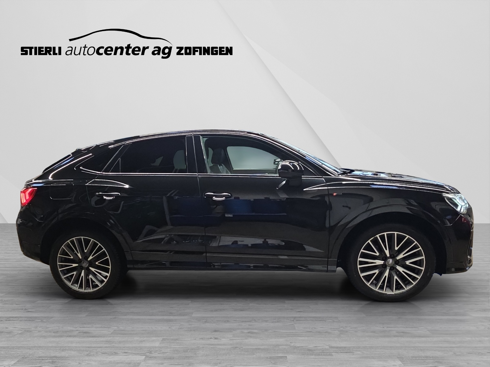 AUDI Q3 Sportback 1.5 35 TFSI S line S-Tronic-showroom-element-3