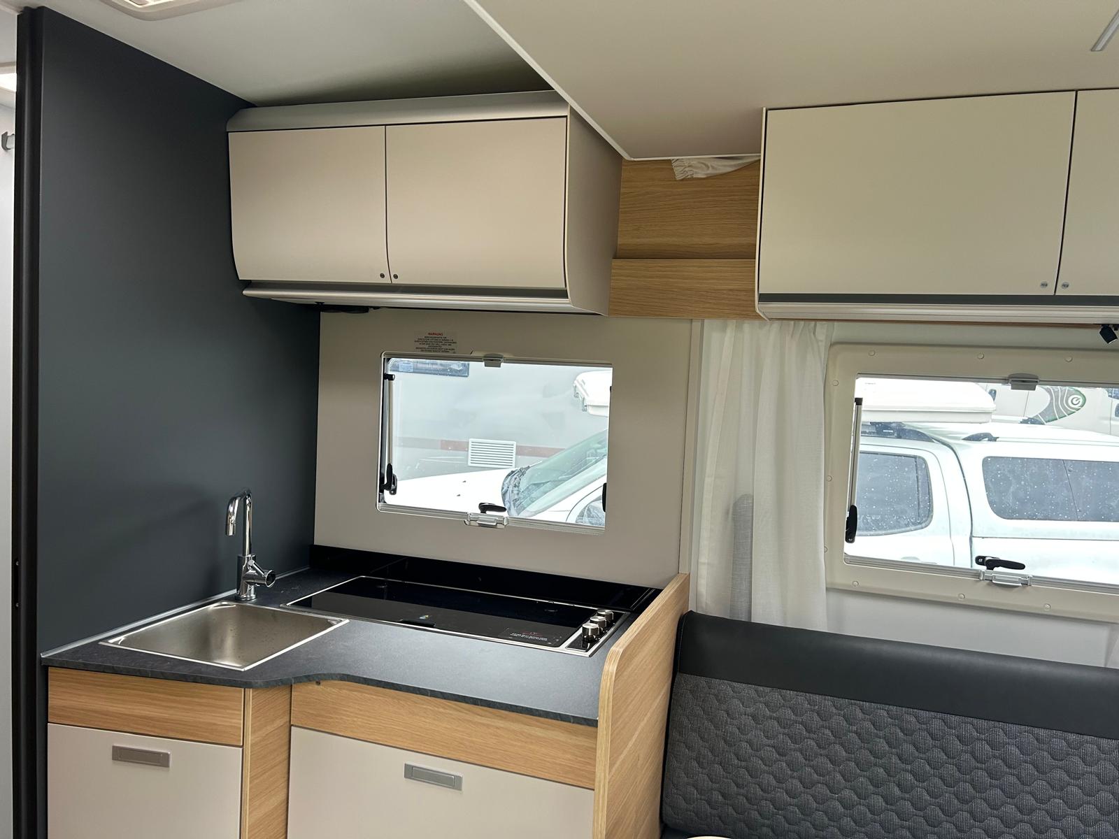 ADRIA Matrix Axess 650 DL-image-8