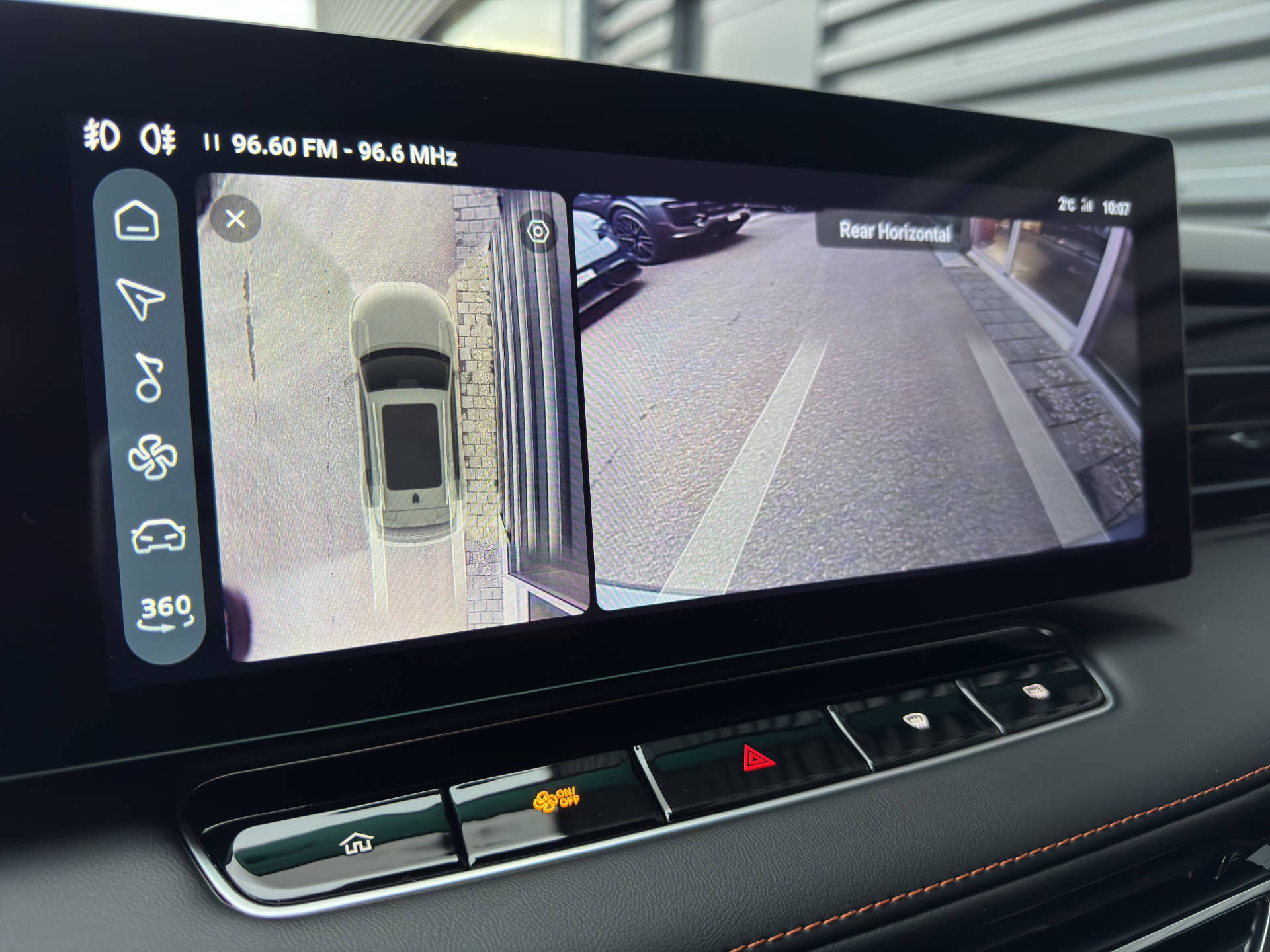 MG HS 1.5 PHEV Luxury-image-15