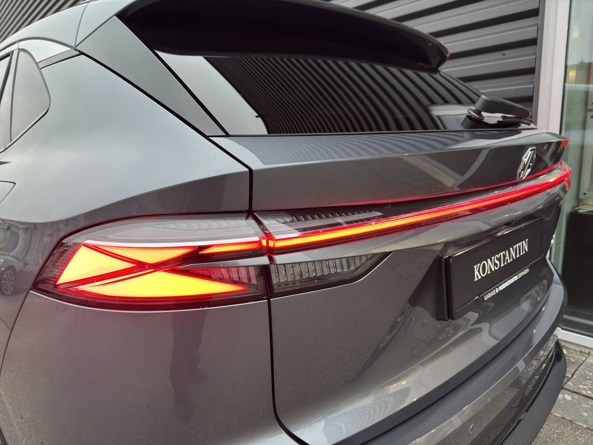 MG HS 1.5 PHEV Luxury-image-8