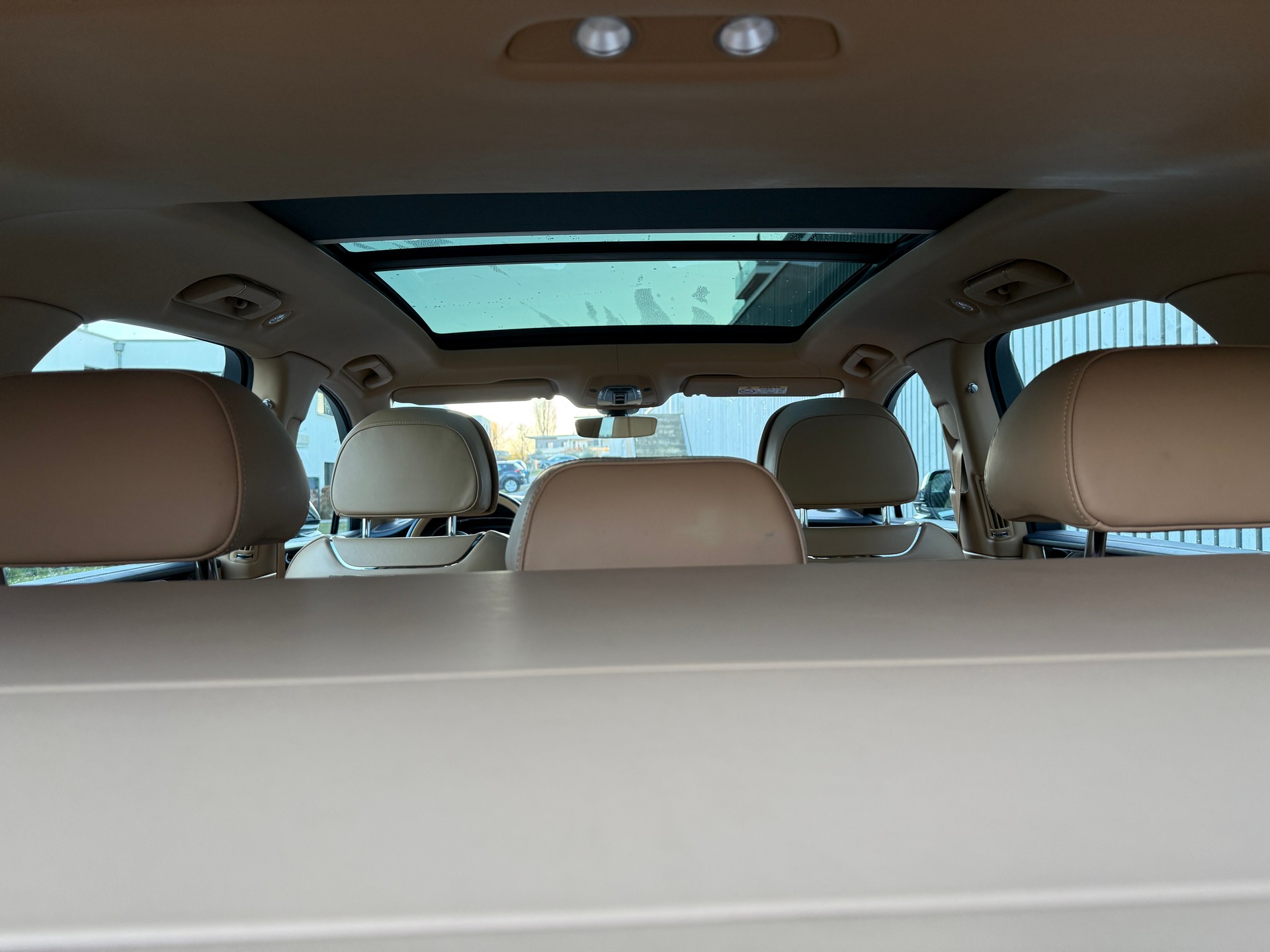 BENTLEY Bentayga V8-image-21
