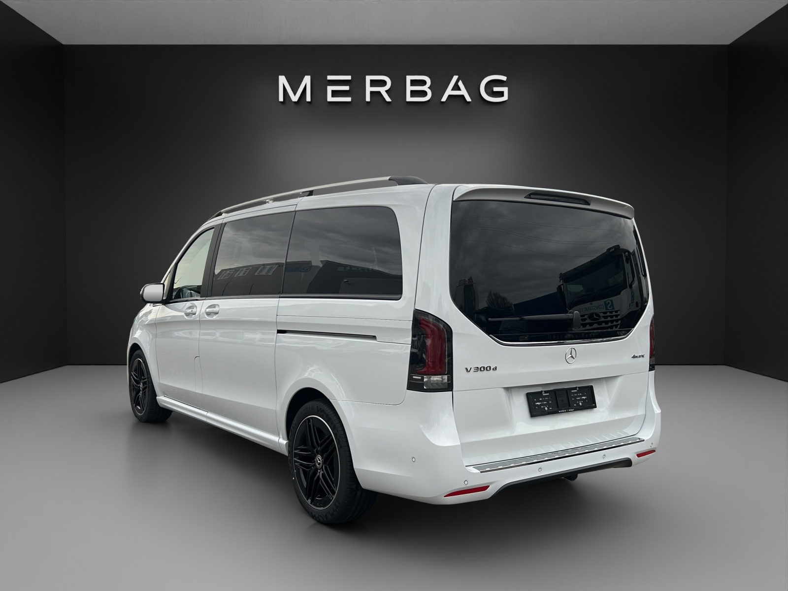 MERCEDES-BENZ V 300 d lang Swiss Edition 9G-Tronic-image-4