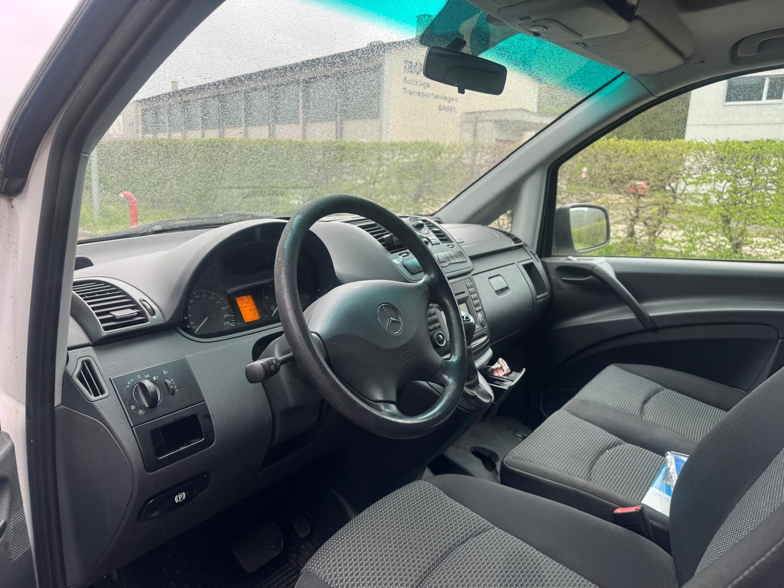 MERCEDES-BENZ Vito 113 CDI Blue Efficiency L 4Matic A-image-3