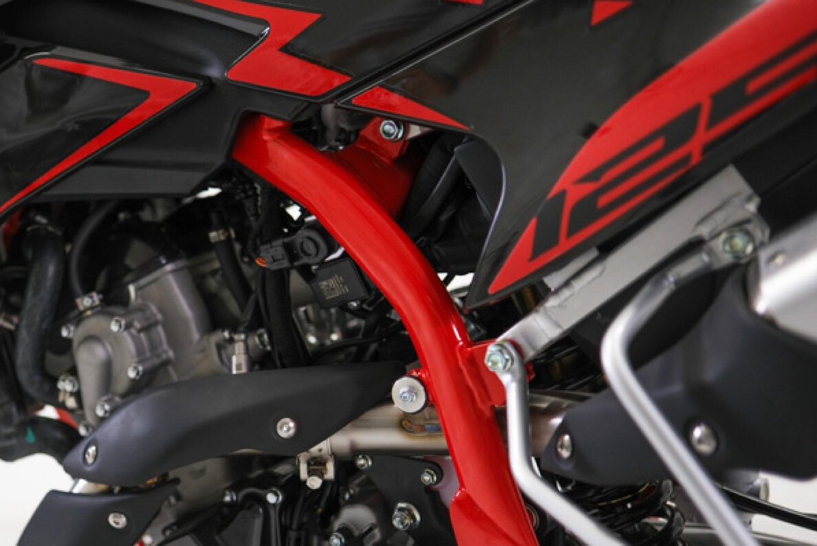 SWM SM 125 R SPECIAL RED-image-5