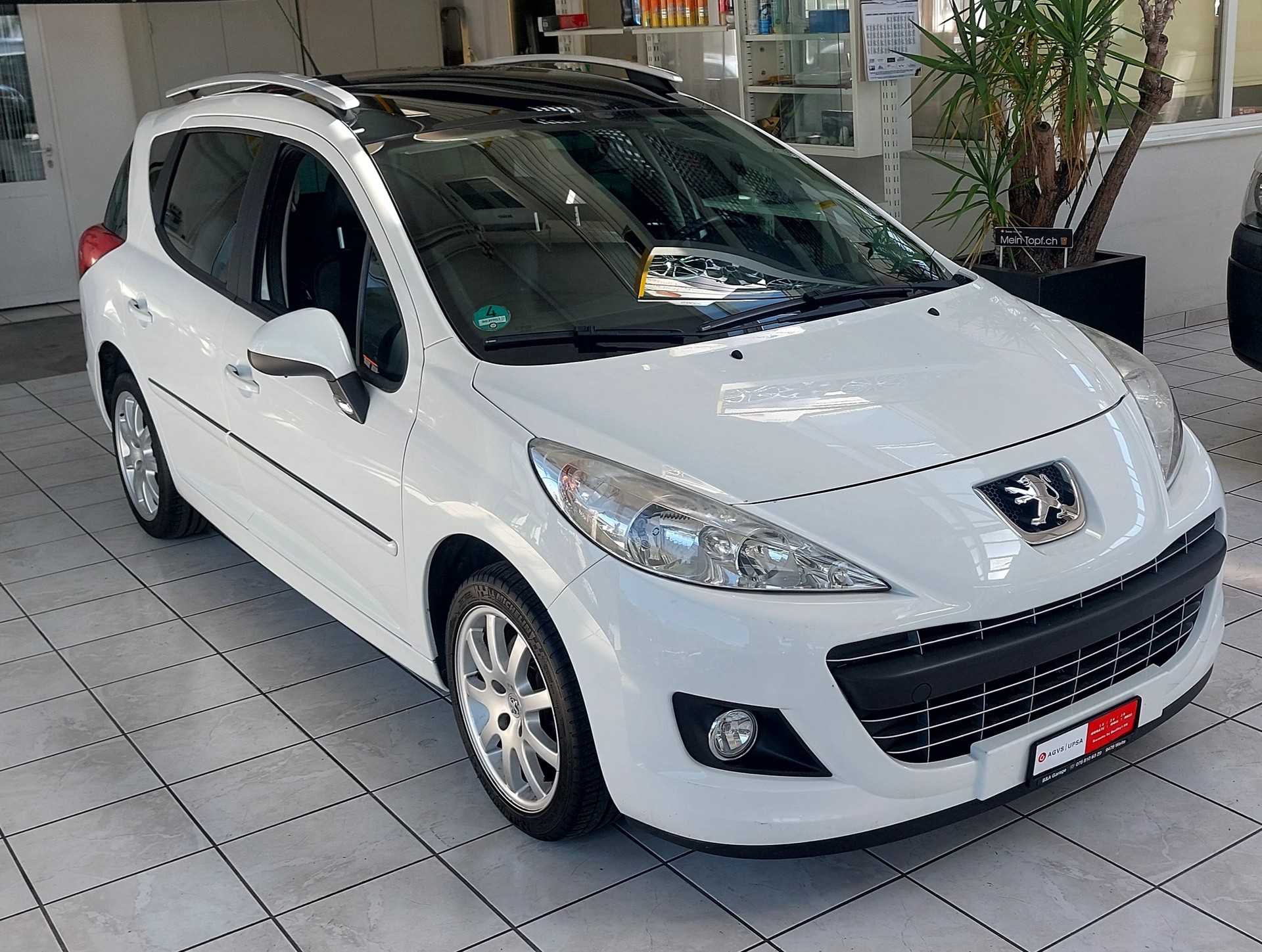 PEUGEOT 207 SW 1.6 16V Active-image-2