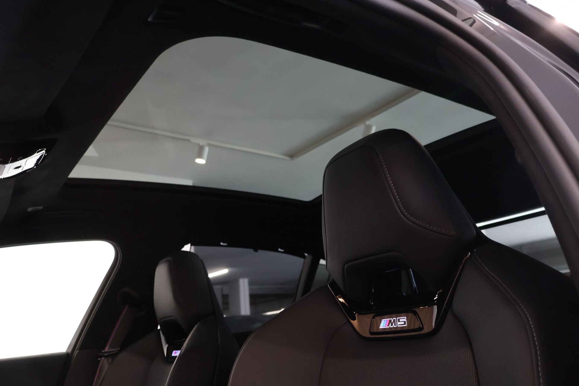 BMW M5 xDrive-image-24