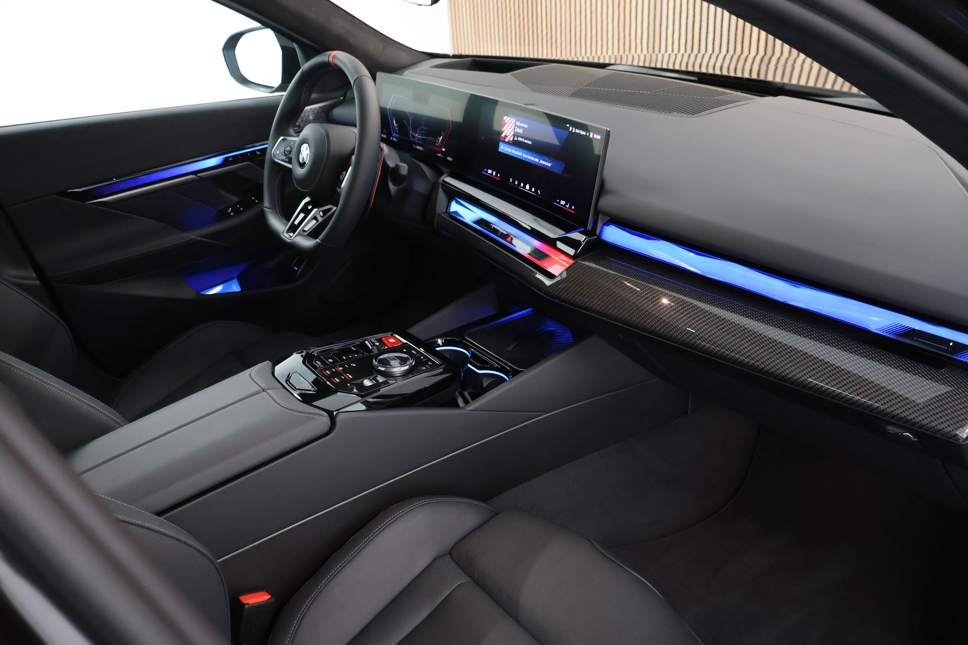 BMW M5 xDrive-image-13