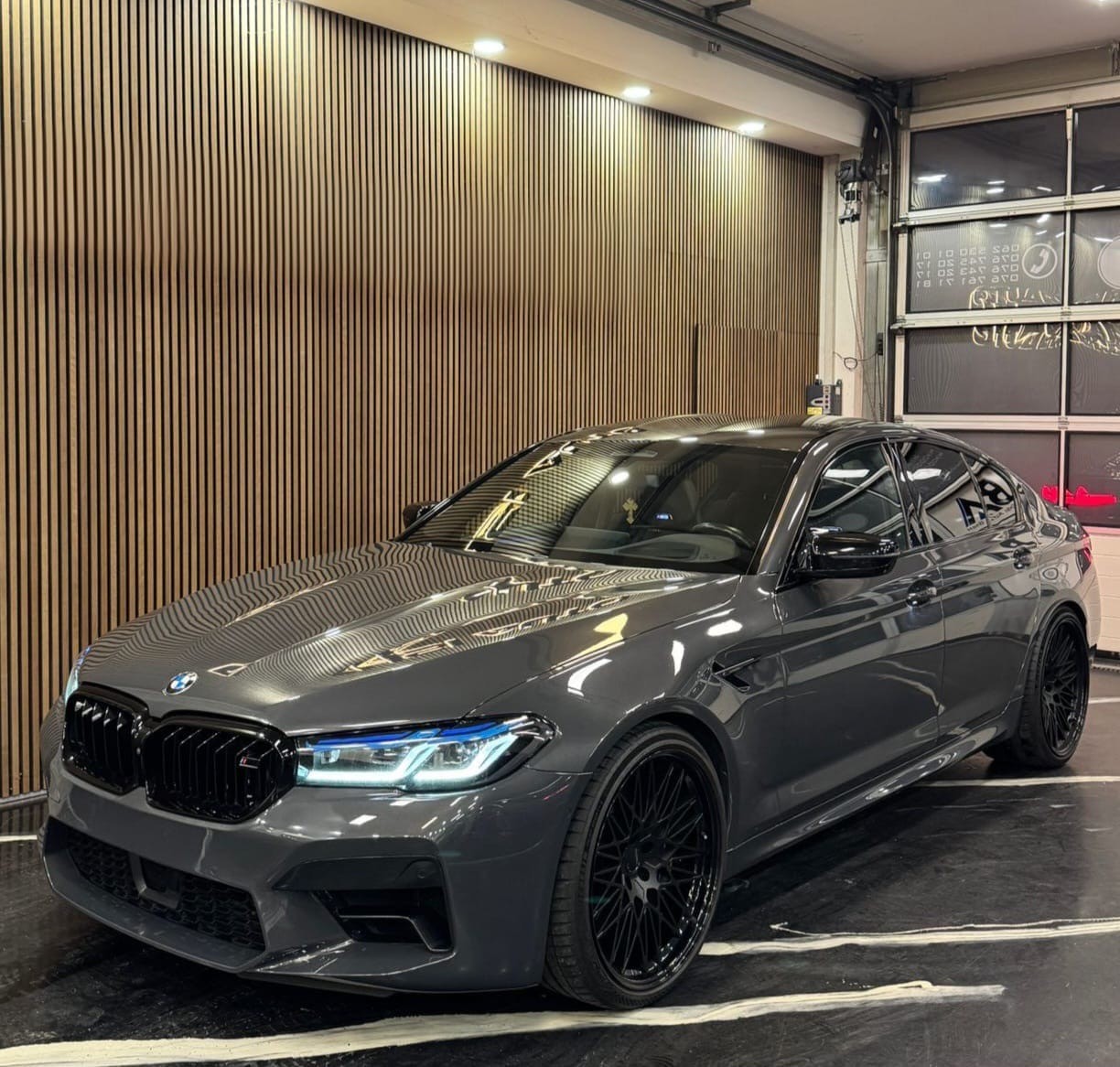 BMW M5 xDrive Competition Drivelogic