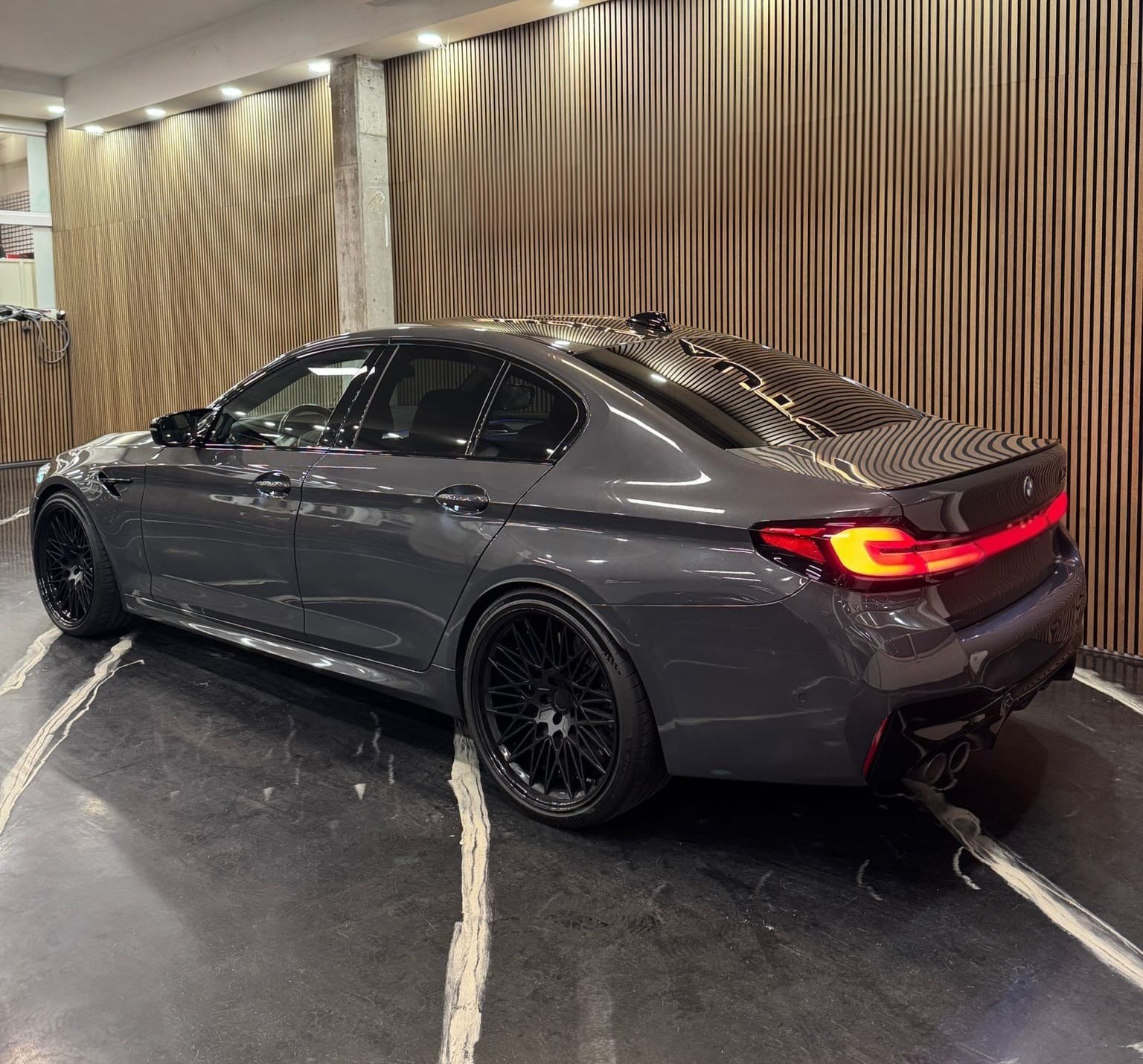 BMW M5 xDrive Competition Drivelogic-showroom-element-3