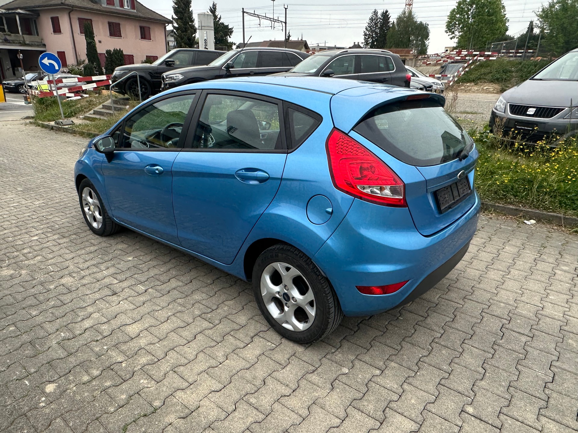 FORD Fiesta 1.25 16V Ambiente-image-2
