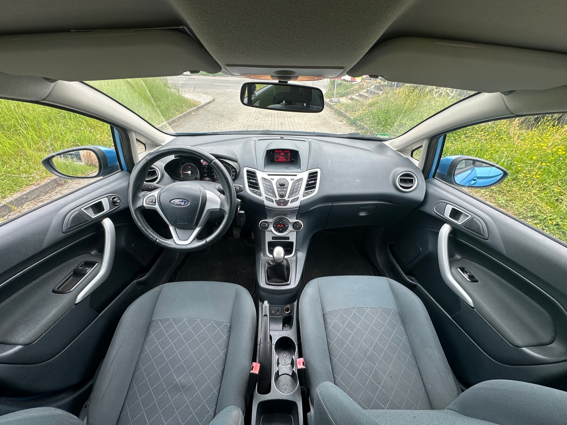 FORD Fiesta 1.25 16V Ambiente-image-8